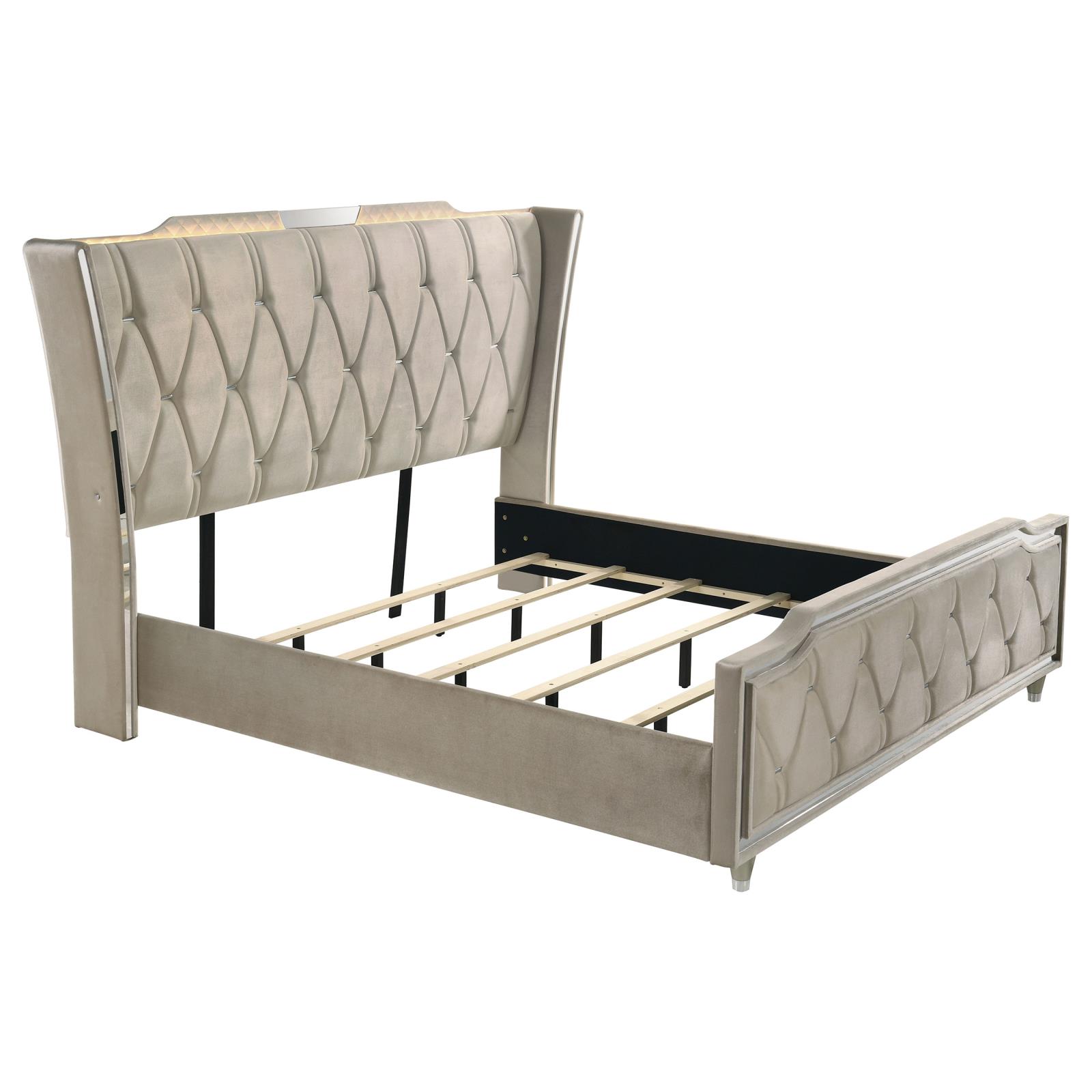 Lorient 4-piece Eastern King Bedroom Set Ivory and Camel - Image 3