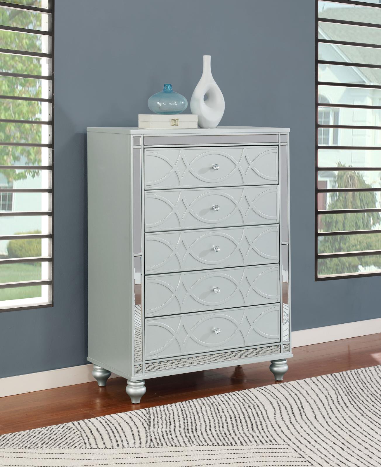 Gunnison 5-drawer Bedroom Chest Silver Metallic - Image 2