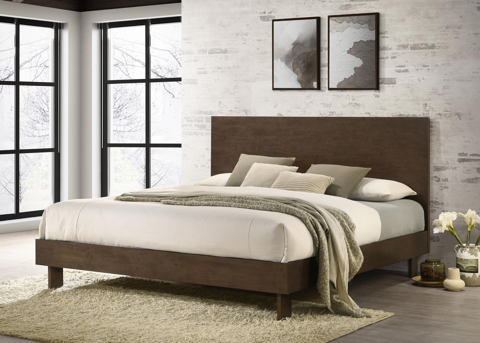 Glenwood 48-inch Eastern King Platform Panel Bed Warm Brown - Image 2
