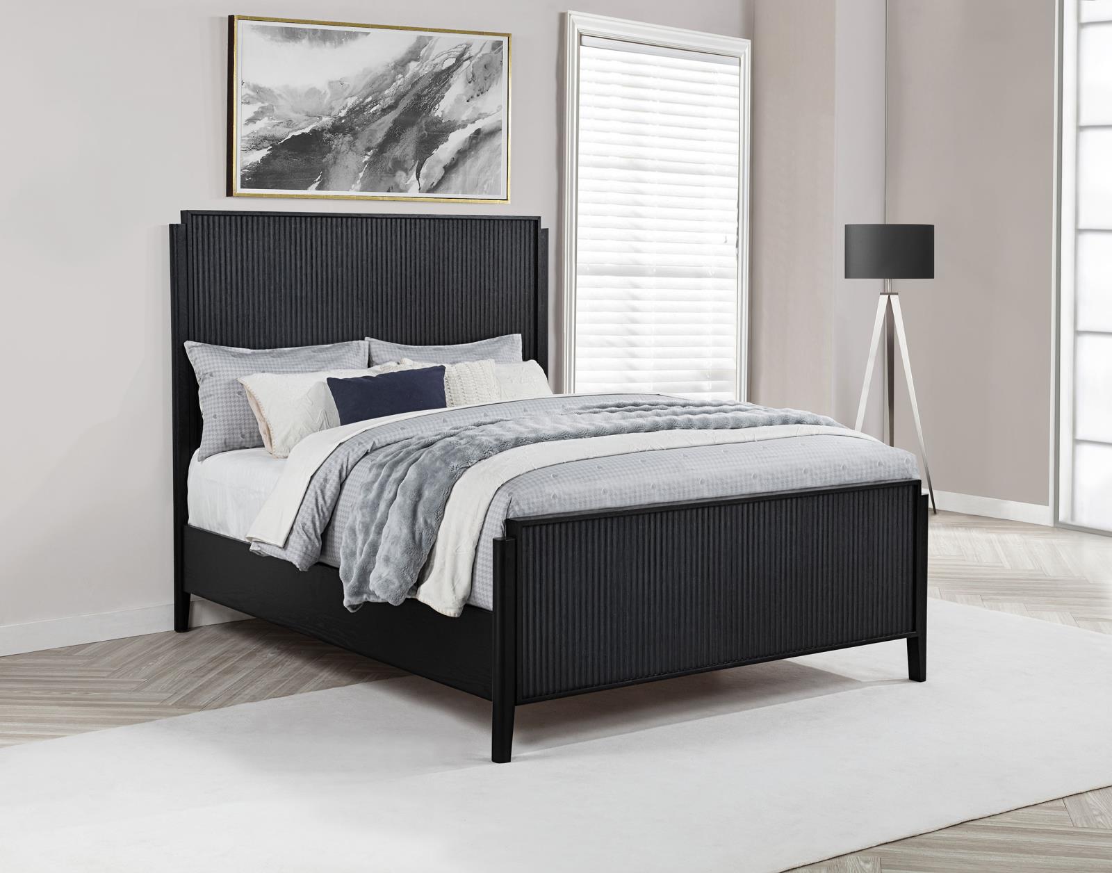 Brookmead Wood Queen Panel Bed Black - Image 2
