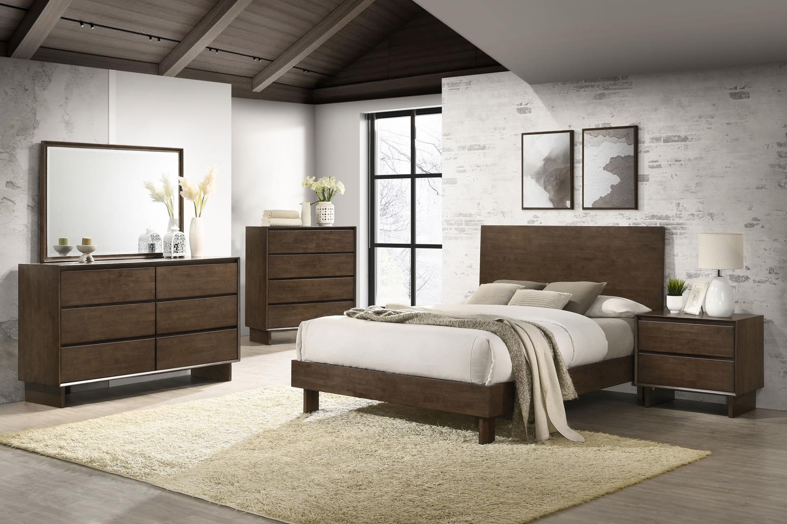 Glenwood 48-inch Eastern King Platform Panel Bed Warm Brown - Image 11