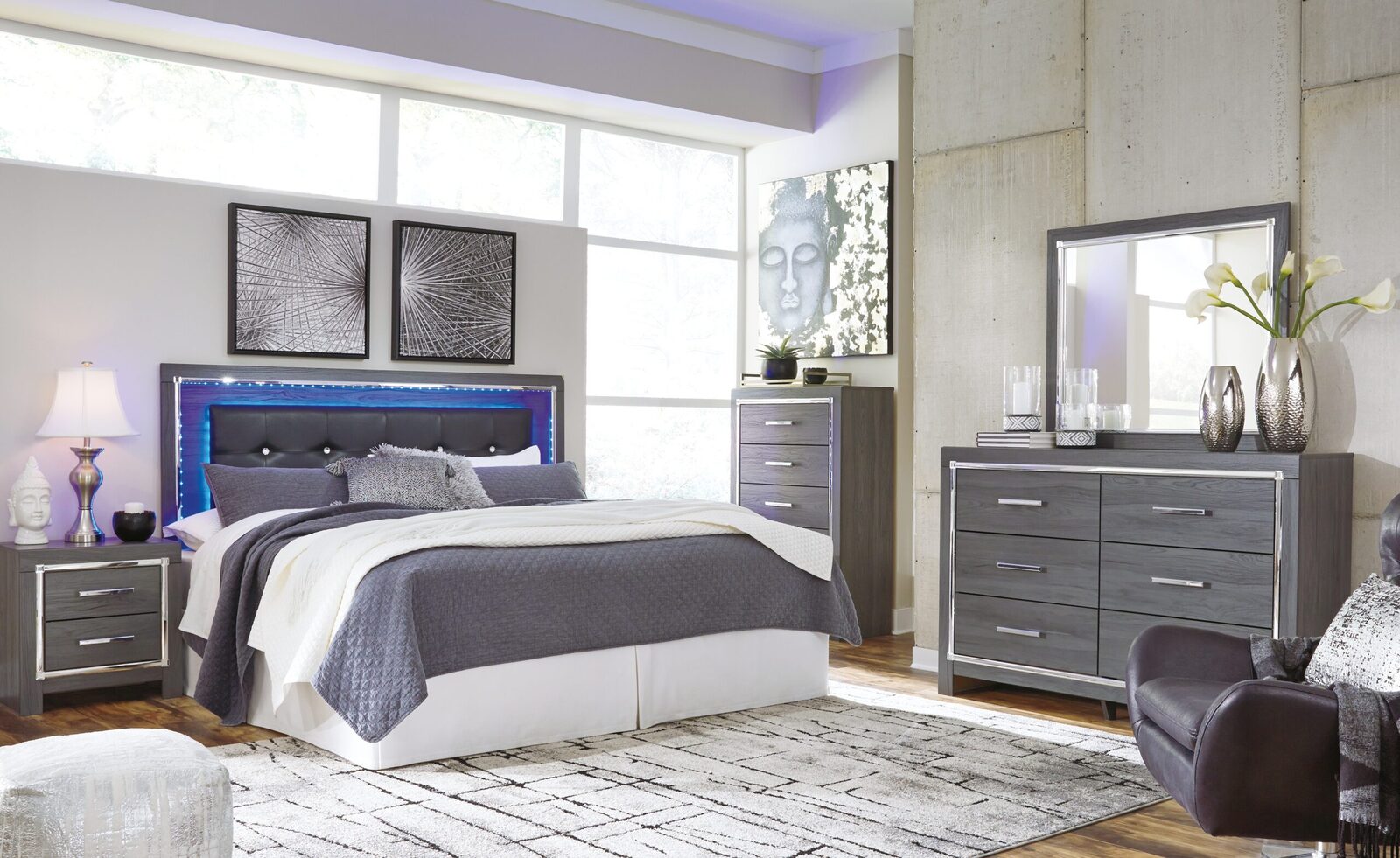 Lodanna - Upholstered Panel Bedroom Set - Image 2