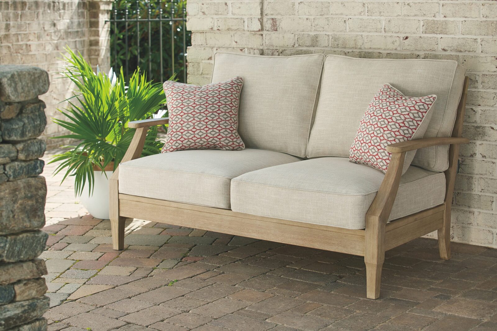Clare View - Loveseat w/Cushion - Beige - Image 3