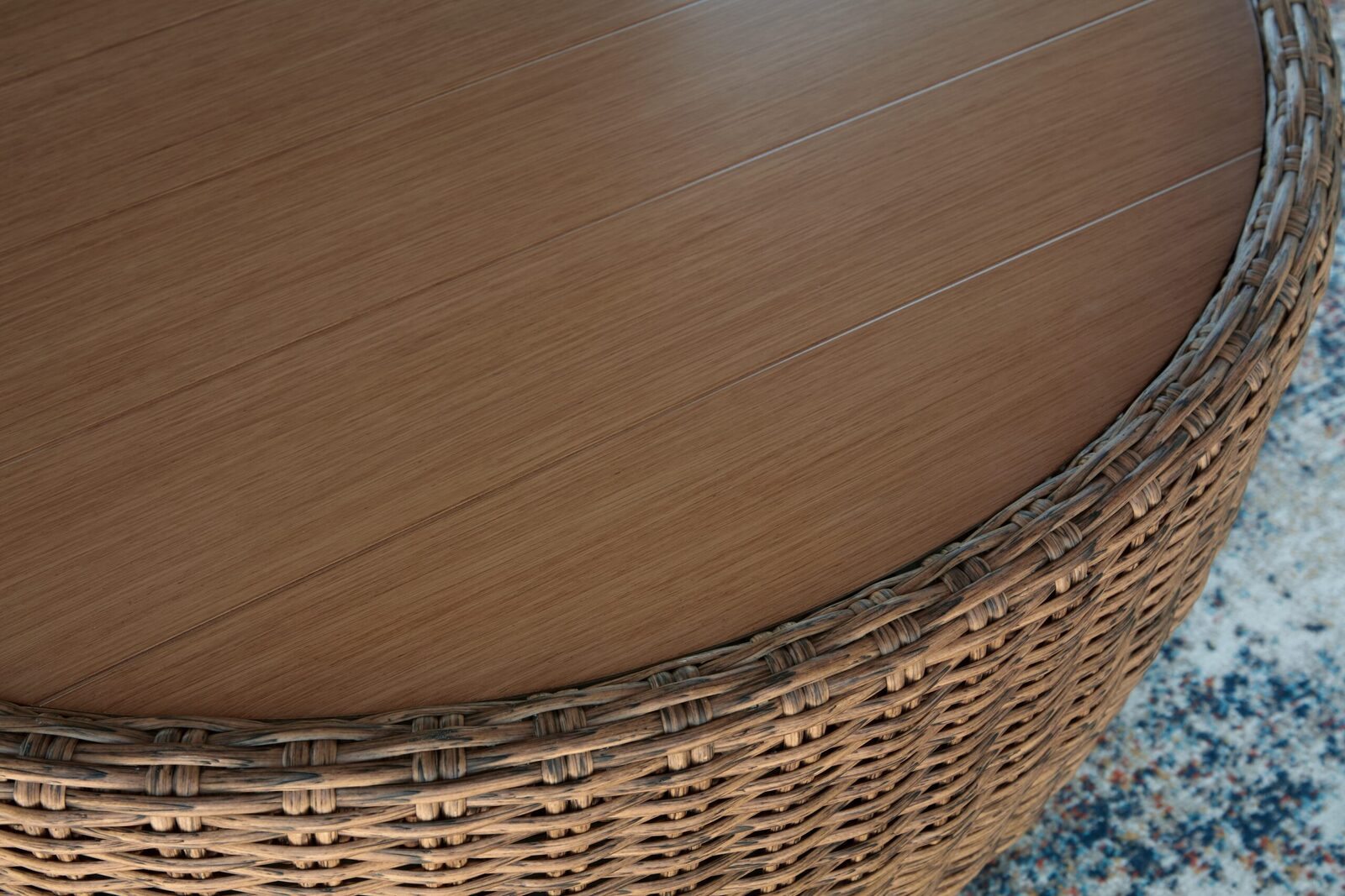 Double Point - Round Cocktail Table - Beige - Image 4