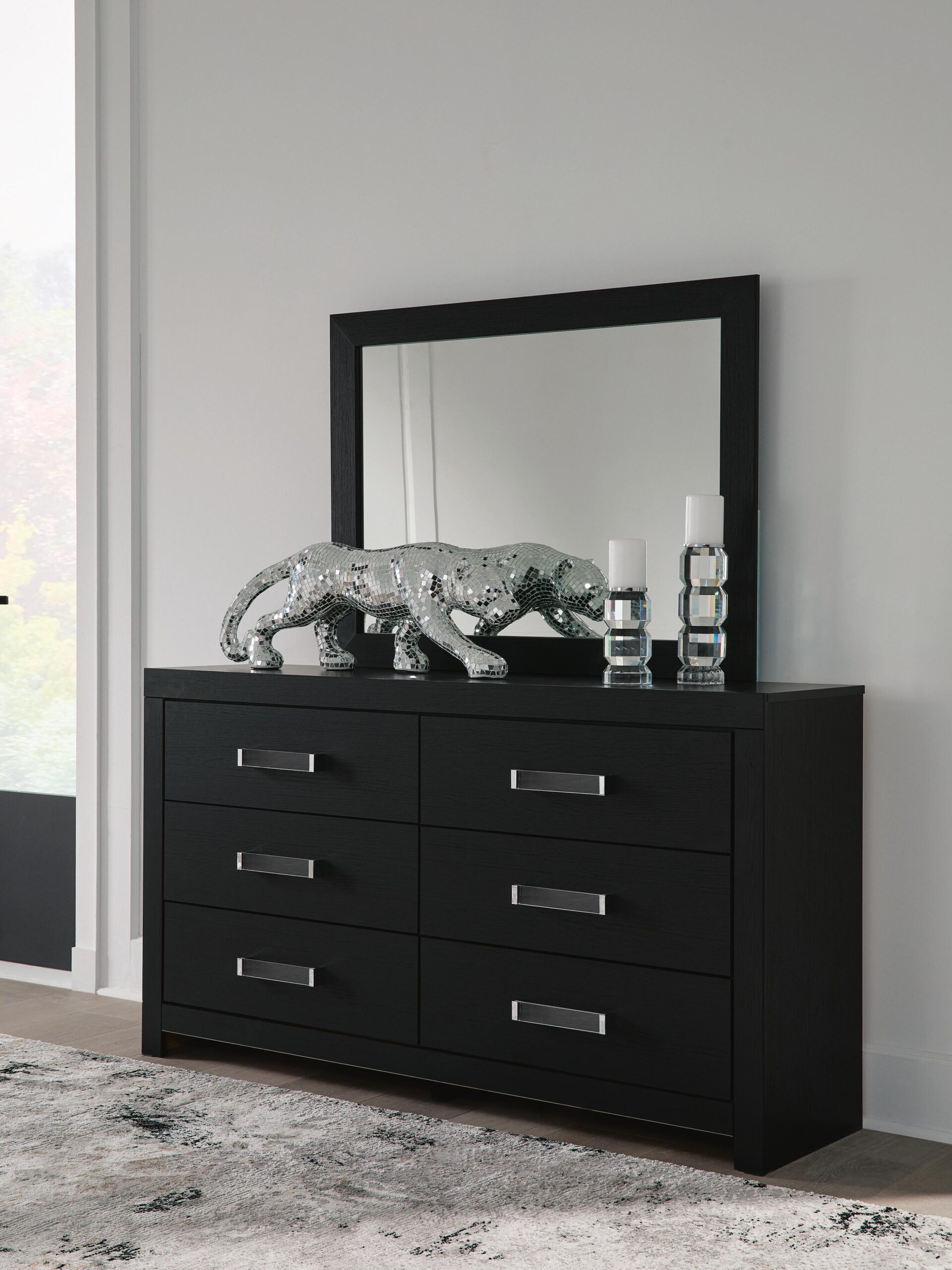Maeling - Six Drawer Dresser - Image 17