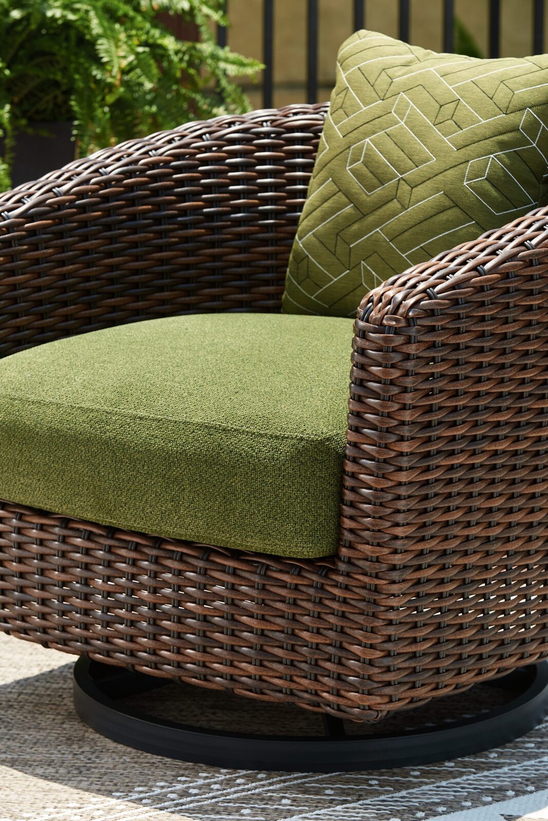 Horizon Hall - Swivel Lounge With Cushion - Brown / Green - Image 7