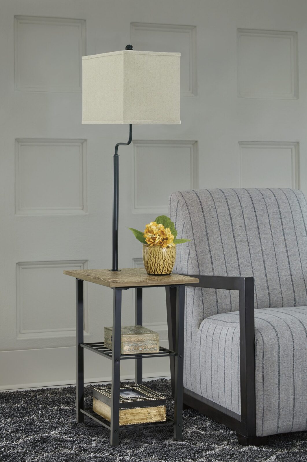 Shianne - Metal Tray Lamp - Black - Image 2