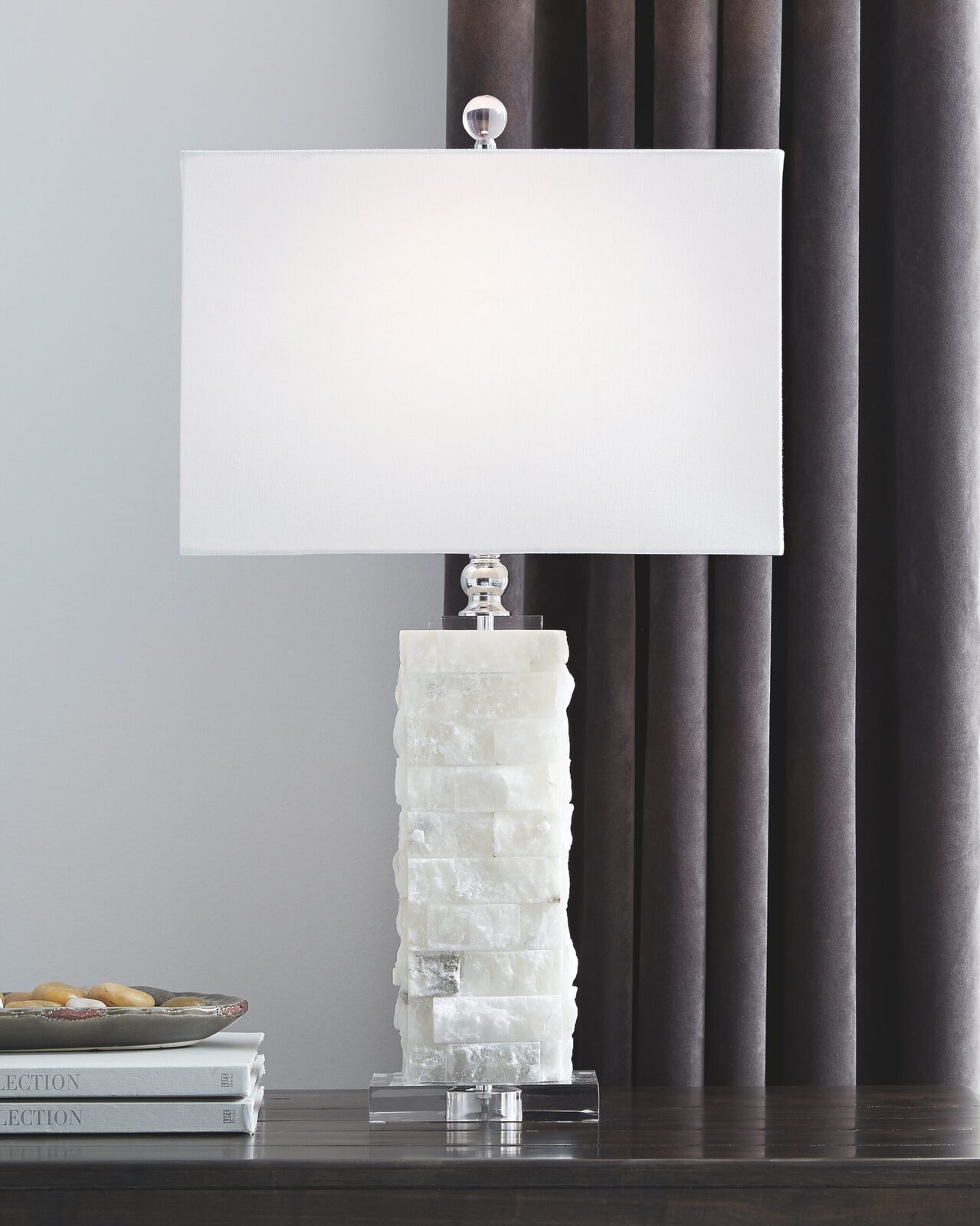 Malise - Alabaster Table Lamp - White - Image 2