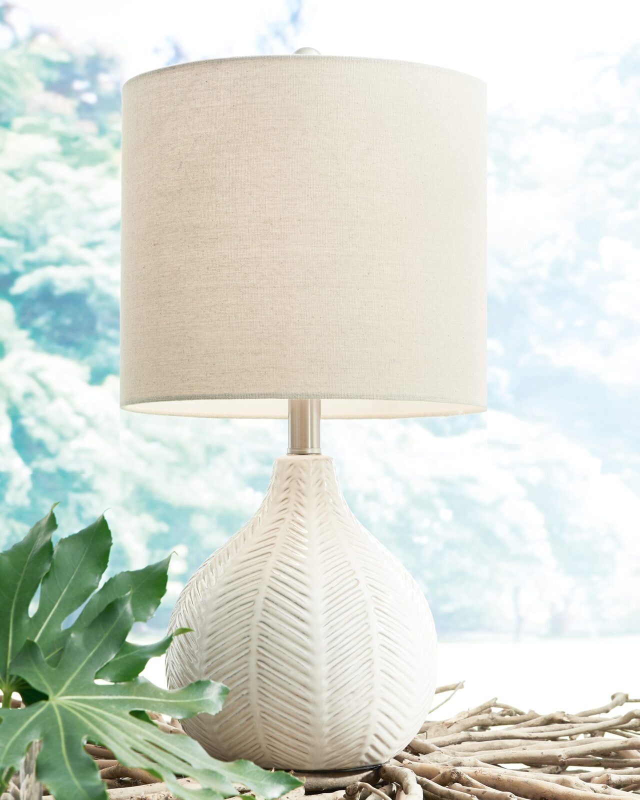 Rainermen - Ceramic Table Lamp - Off White - Image 2