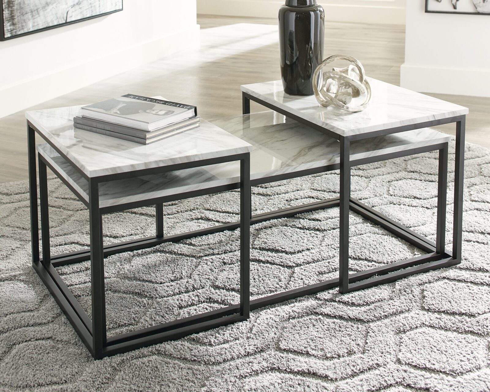 Donnesta - Occasional Table Set (Set of 3) - Gray / Black - Image 3