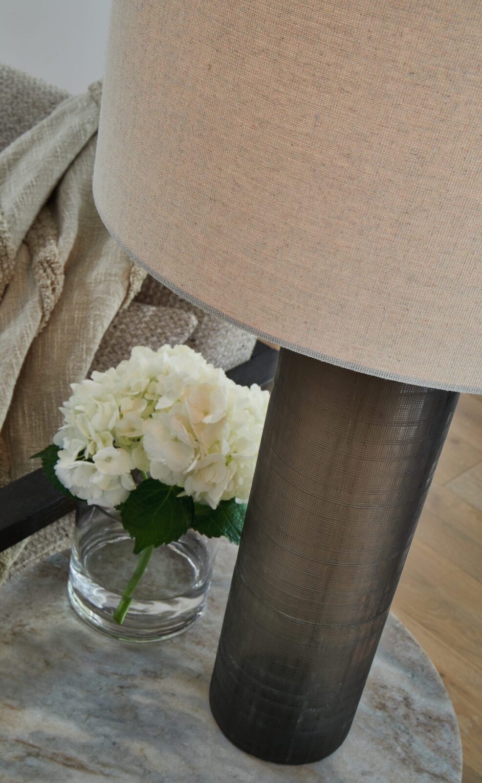 Dingerly - Glass Table Lamp - Brown - Image 4