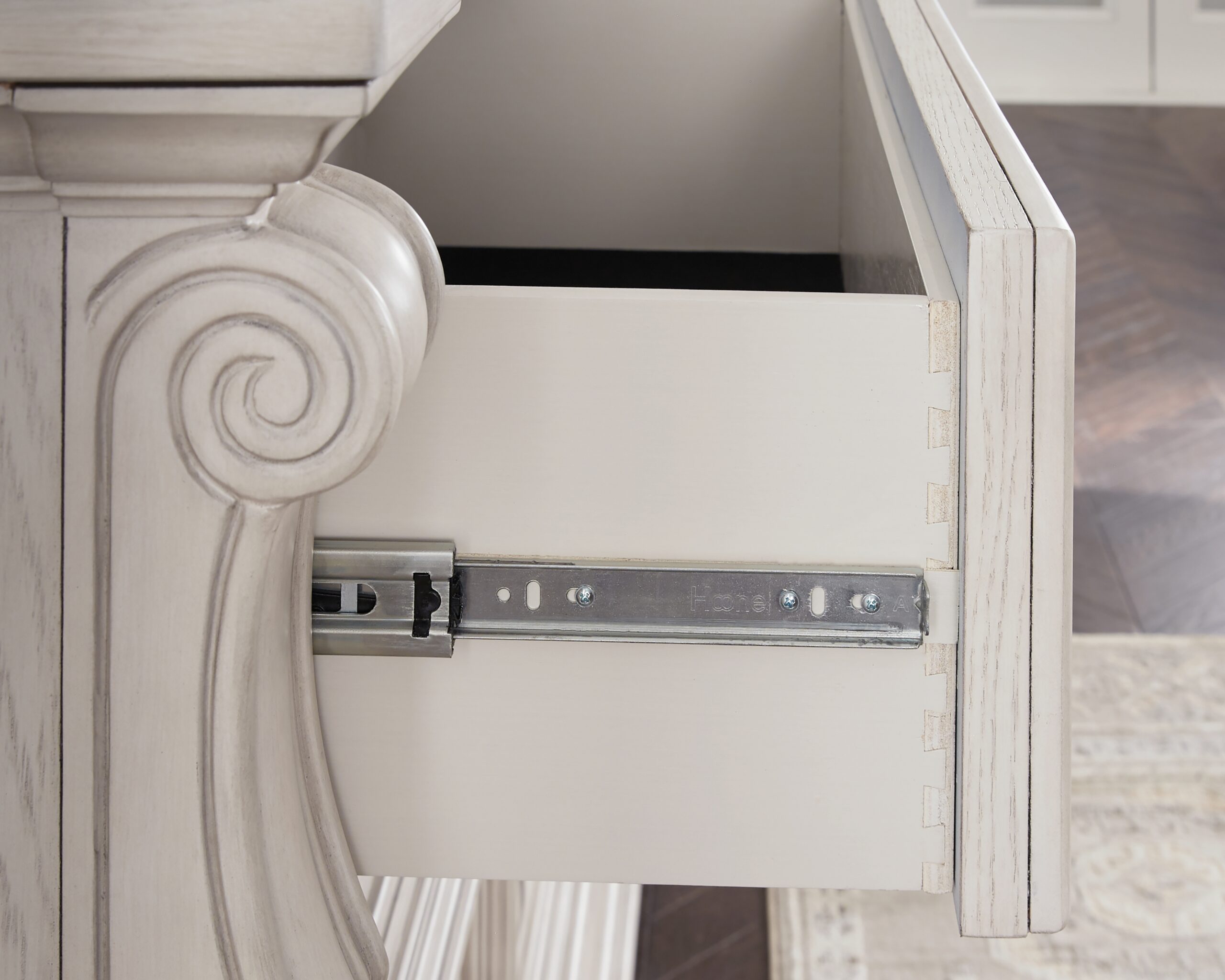 Bruchandi - Dresser - Image 7