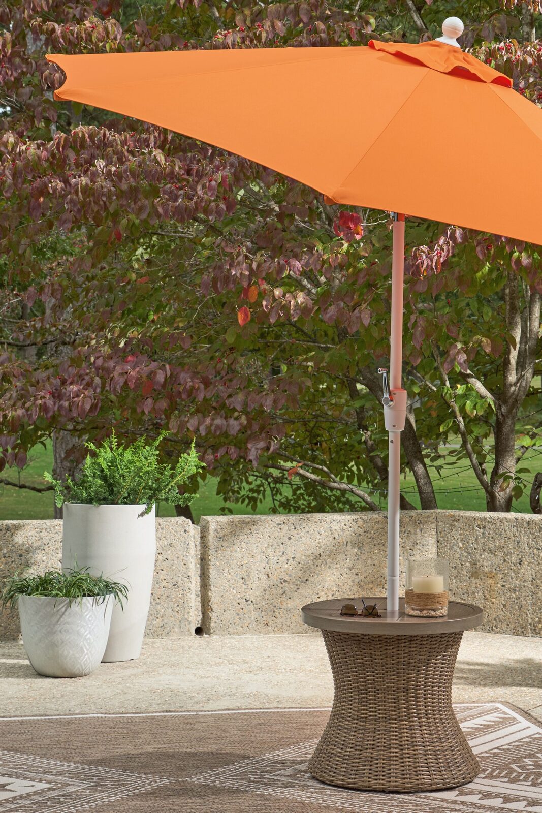 Laguna Heights - Round End Table With Umbrella Option - Beige - Image 8
