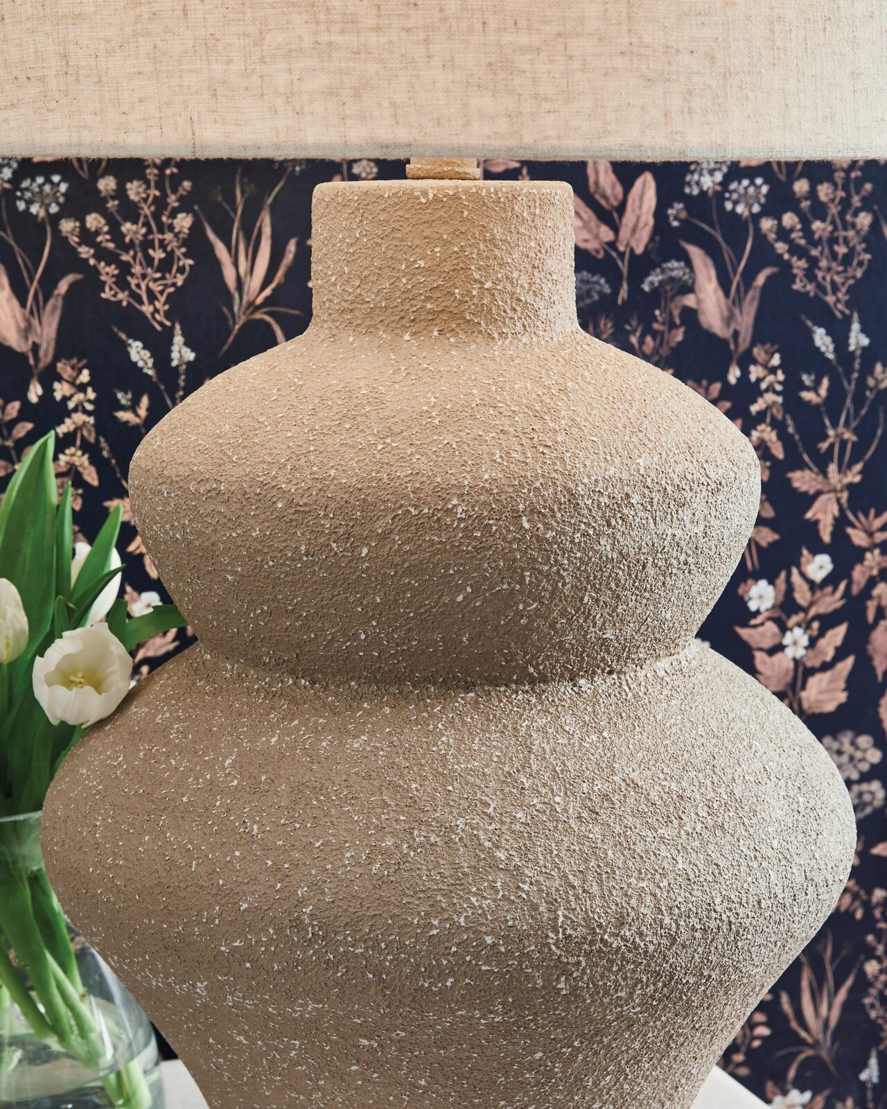 Jossleigh - Metal Table Lamp - Beige - Image 3