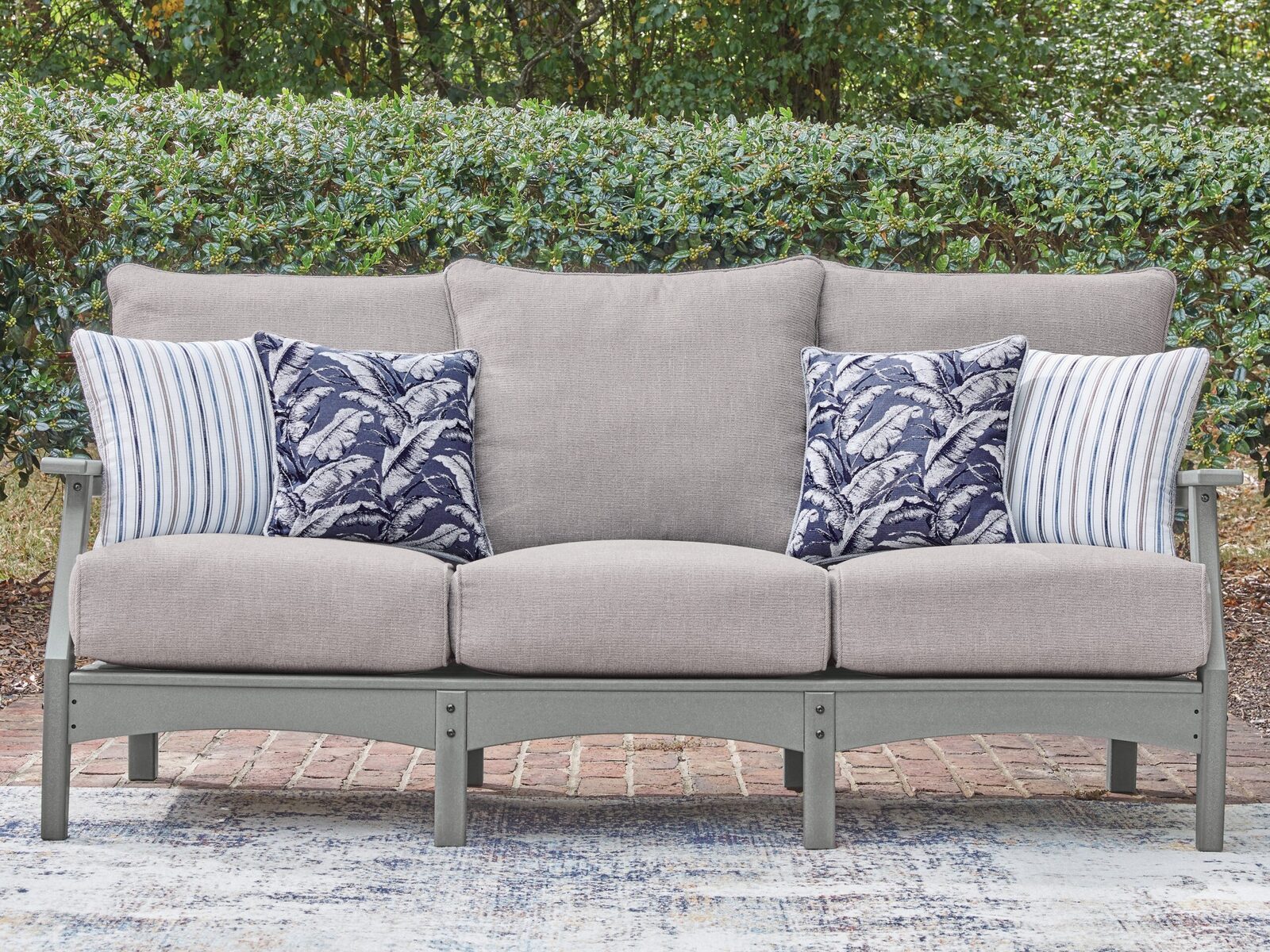 Cove Beach - Sofa With Cushion - Gray - Image 2