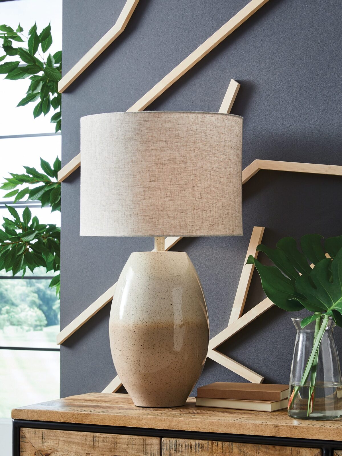 Linas - Metal Table Lamp - Cream / Beige - Image 2