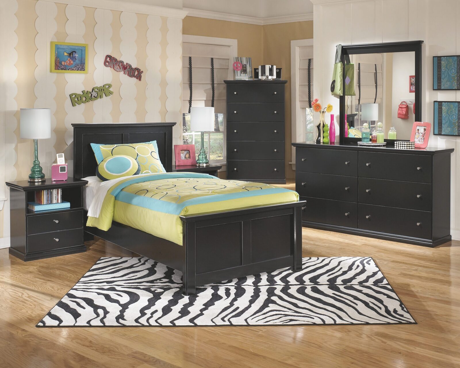 Maribel - Five Drawer Chest - Black - Image 6