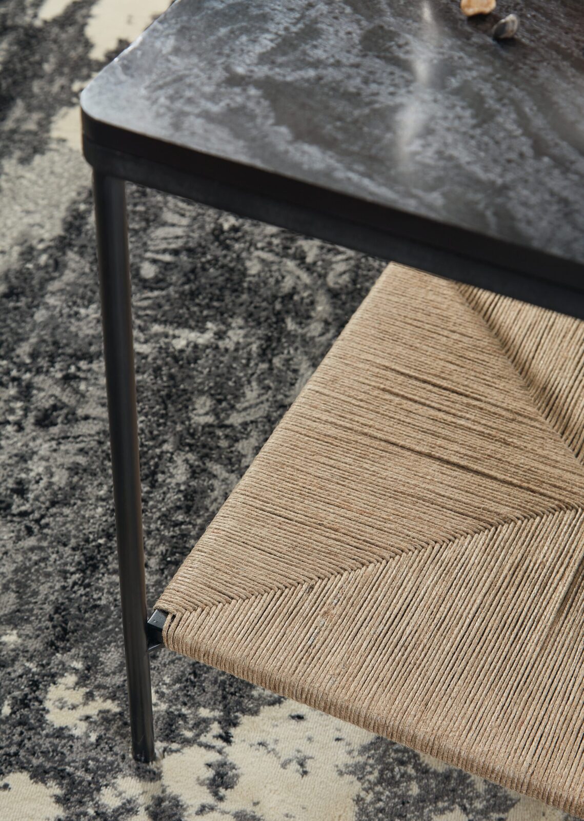 Minrich - Accent Table - Black / Natural - Image 5