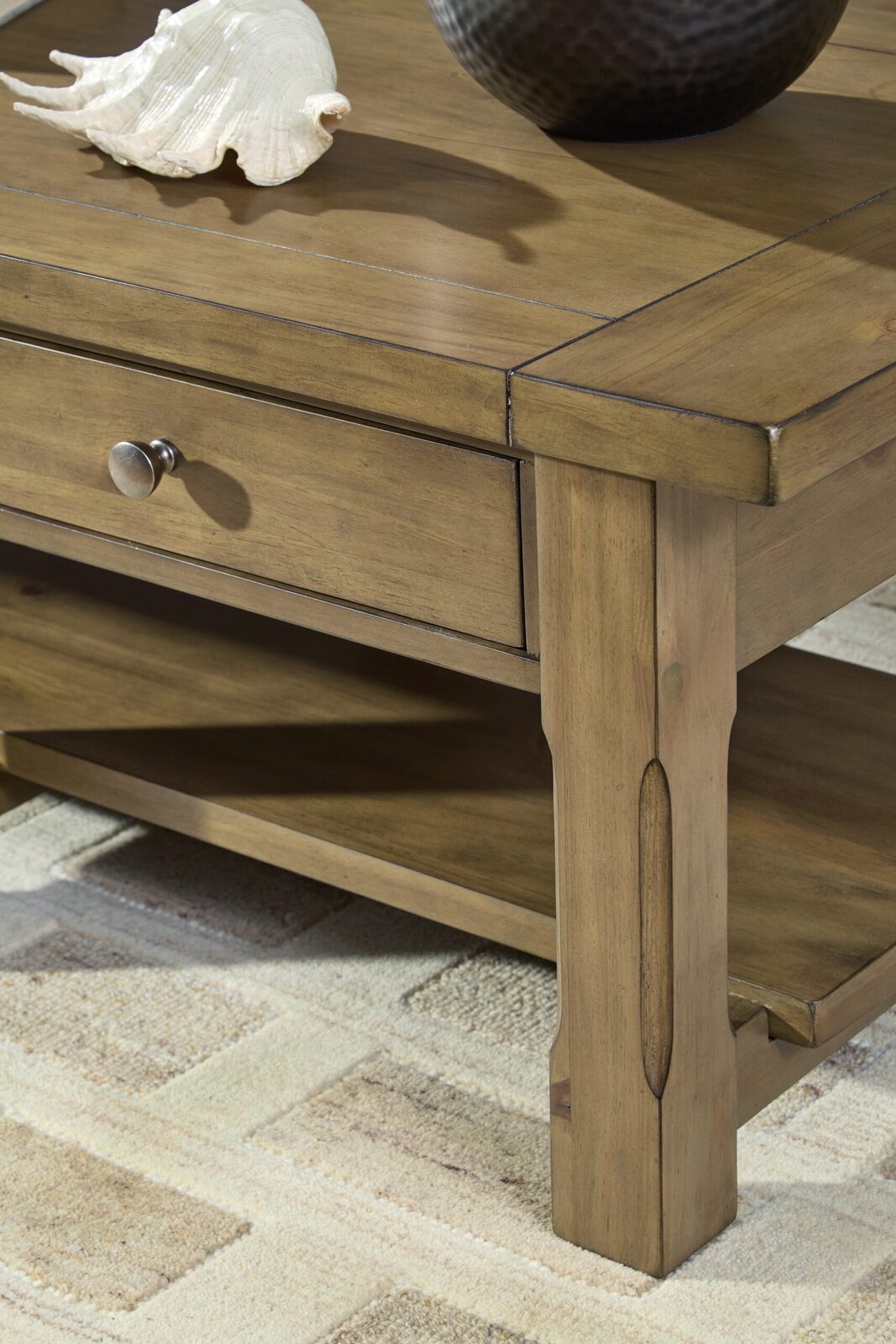 Vandenmore - Rectangular Table - Image 7