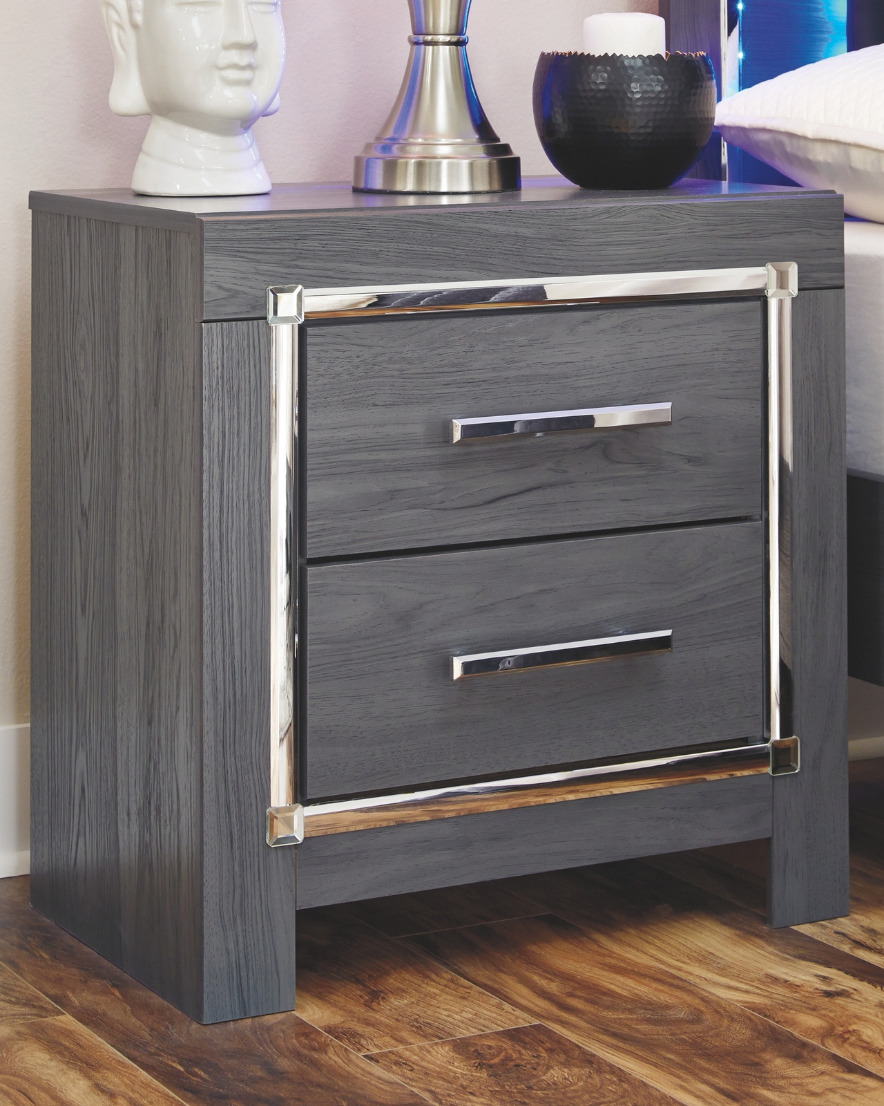 Lodanna - Panel Bedroom Set - Image 14