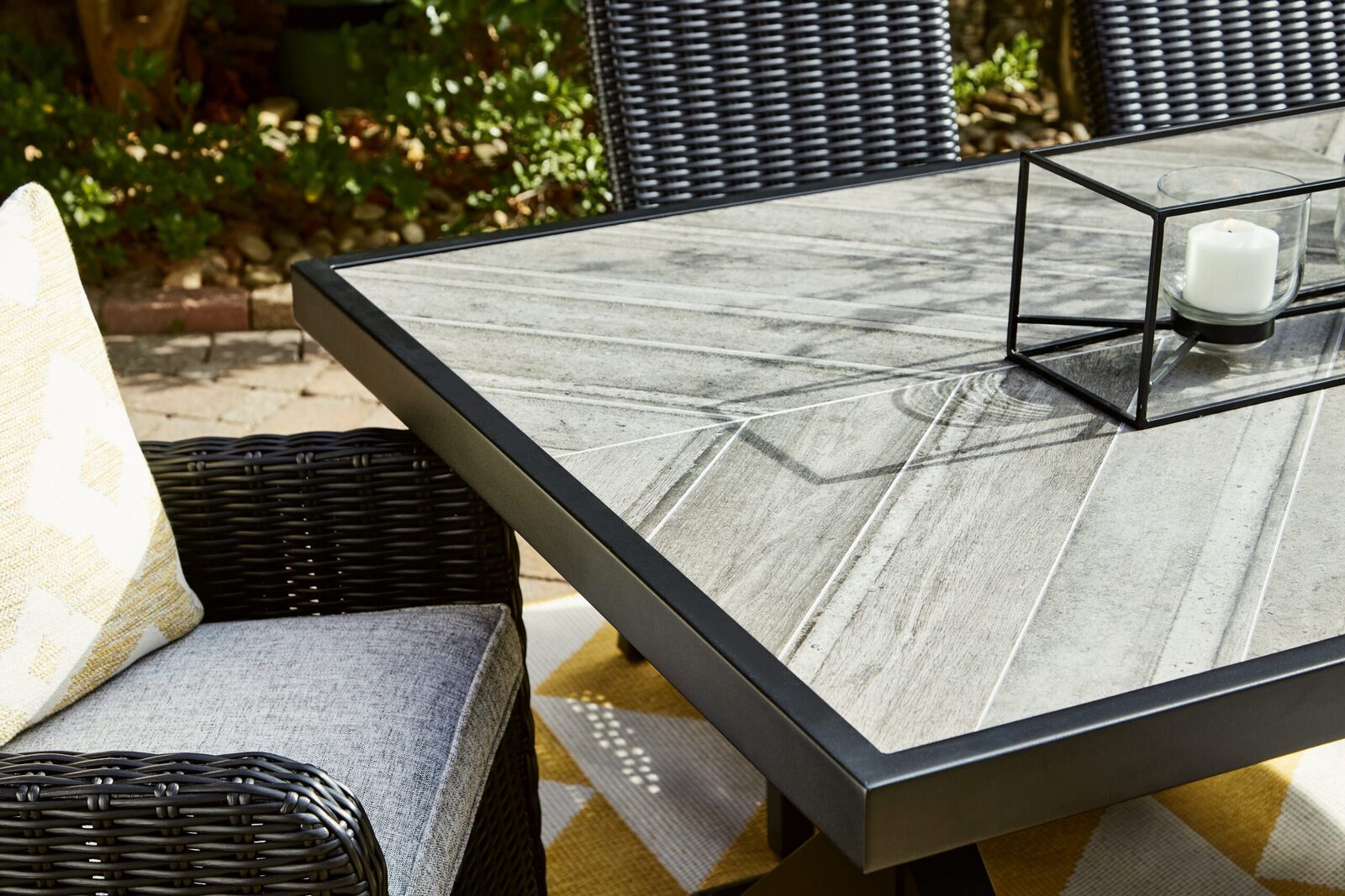 Beachcroft - Rect Dining Table W/Umb Opt - Image 10
