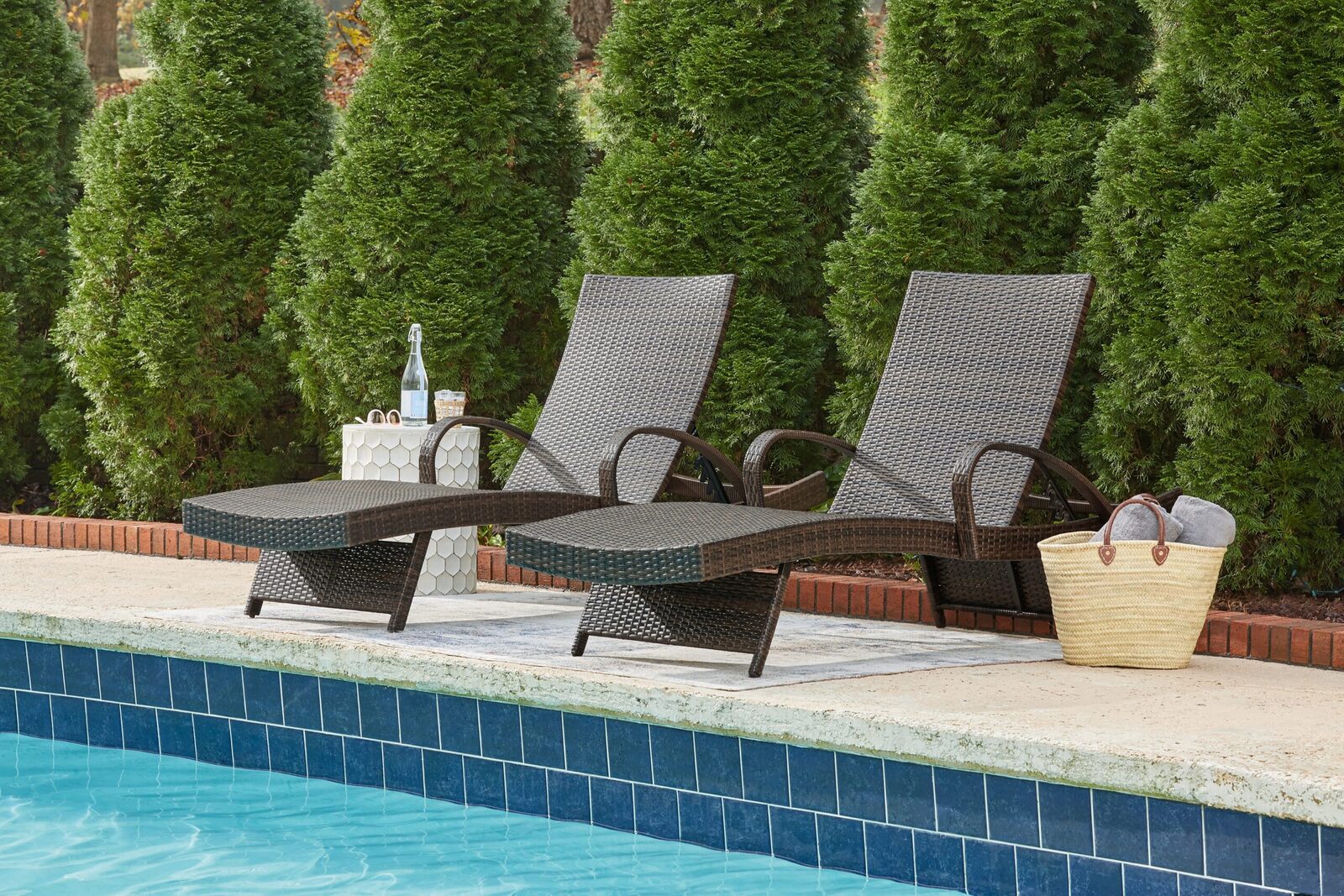 Kantana - Chaise Lounge - Image 8
