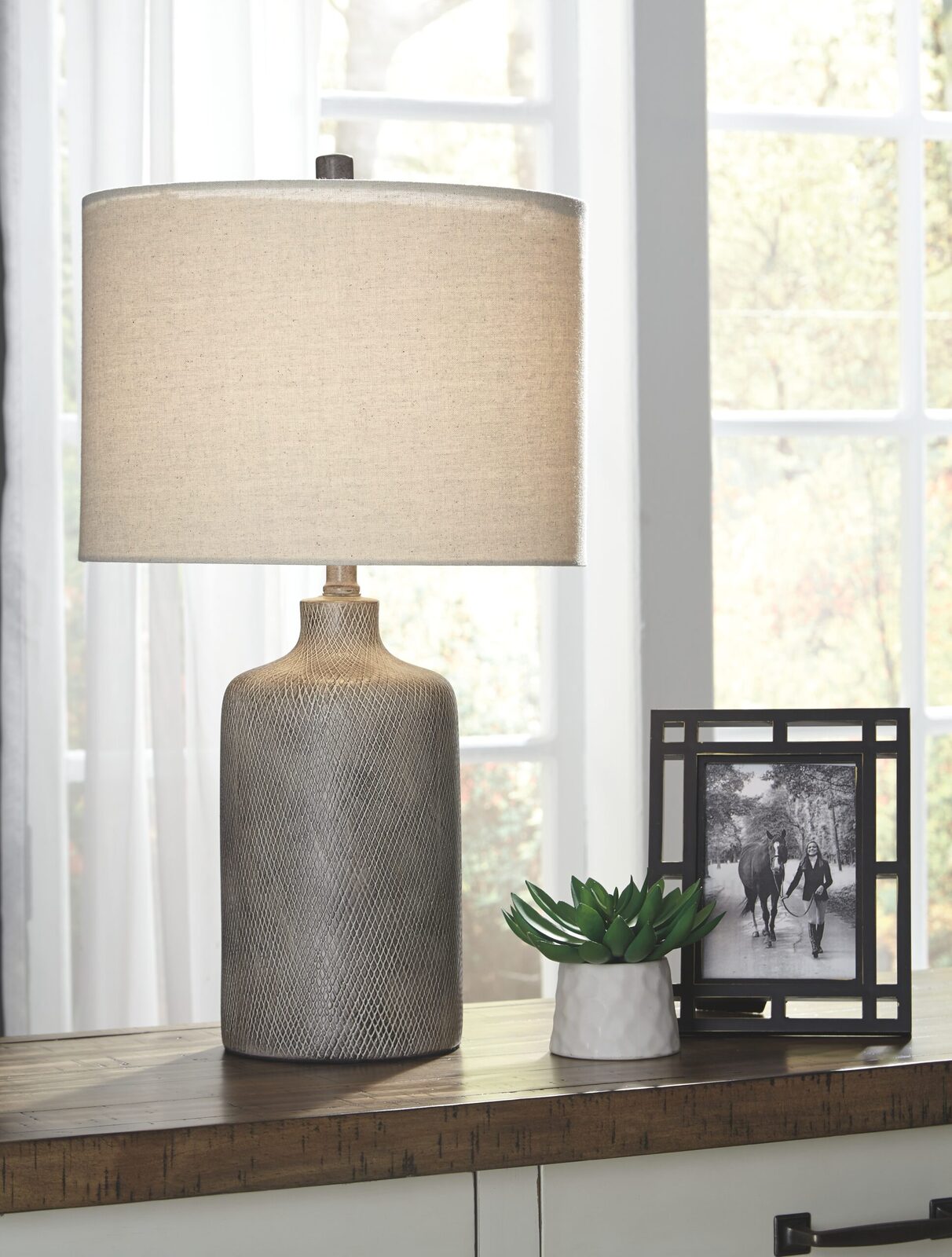 Linus - Ceramic Table Lamp - Antique Black - Image 2