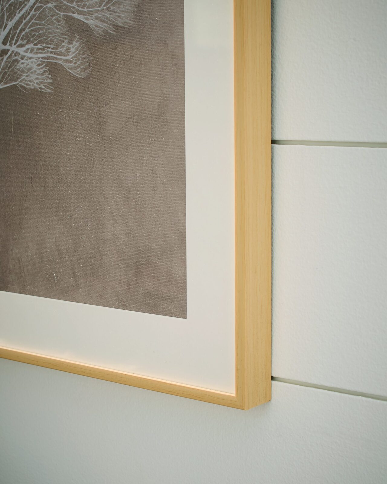 Hendridge - Wall Art Set (Set of 3) - Taupe / White - Image 5
