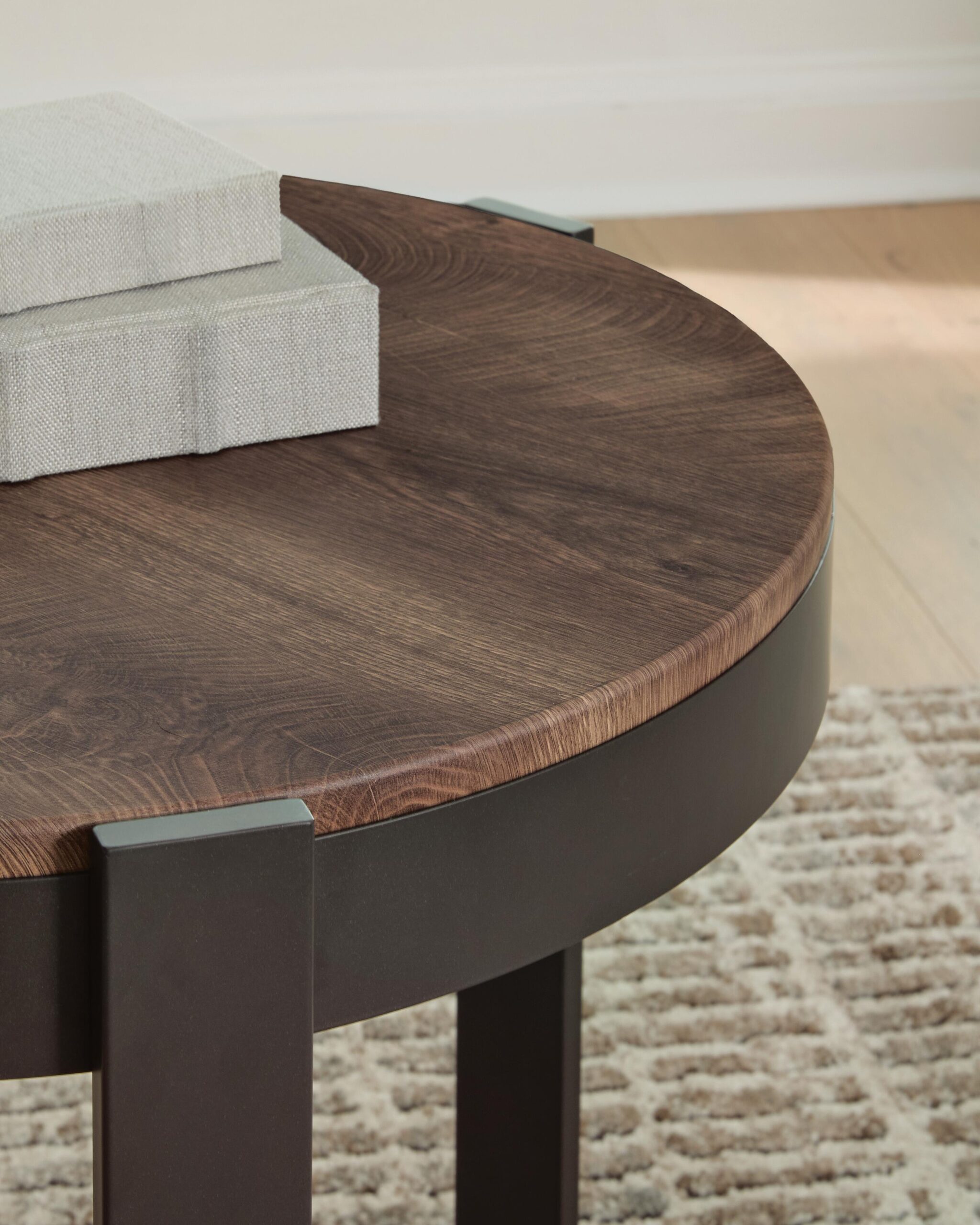 Horizon Hills - Occasional Table Set (Set of 3) - Brown / Black - Image 4
