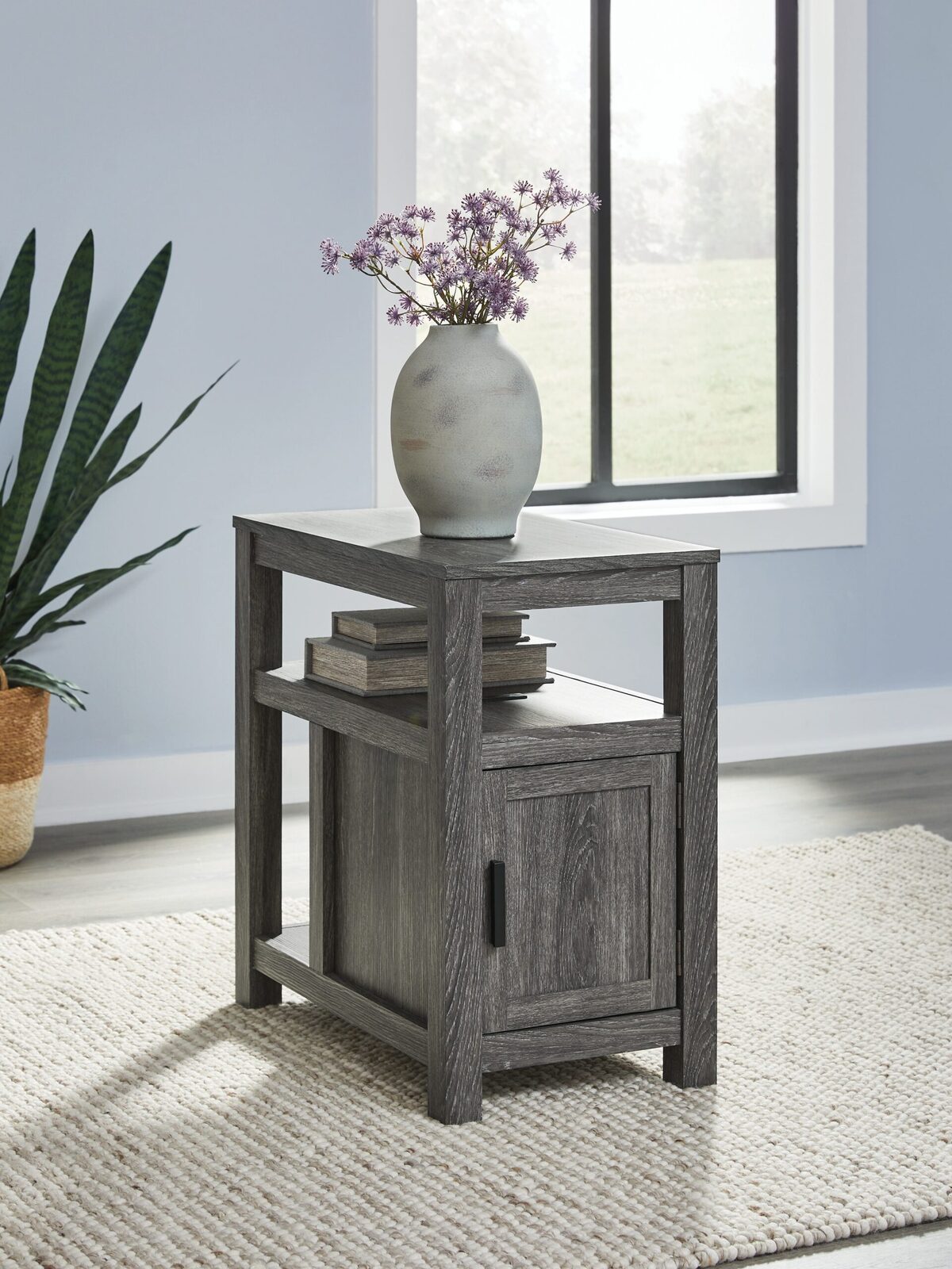 Fendenmore - Chair Side End Table - Image 13