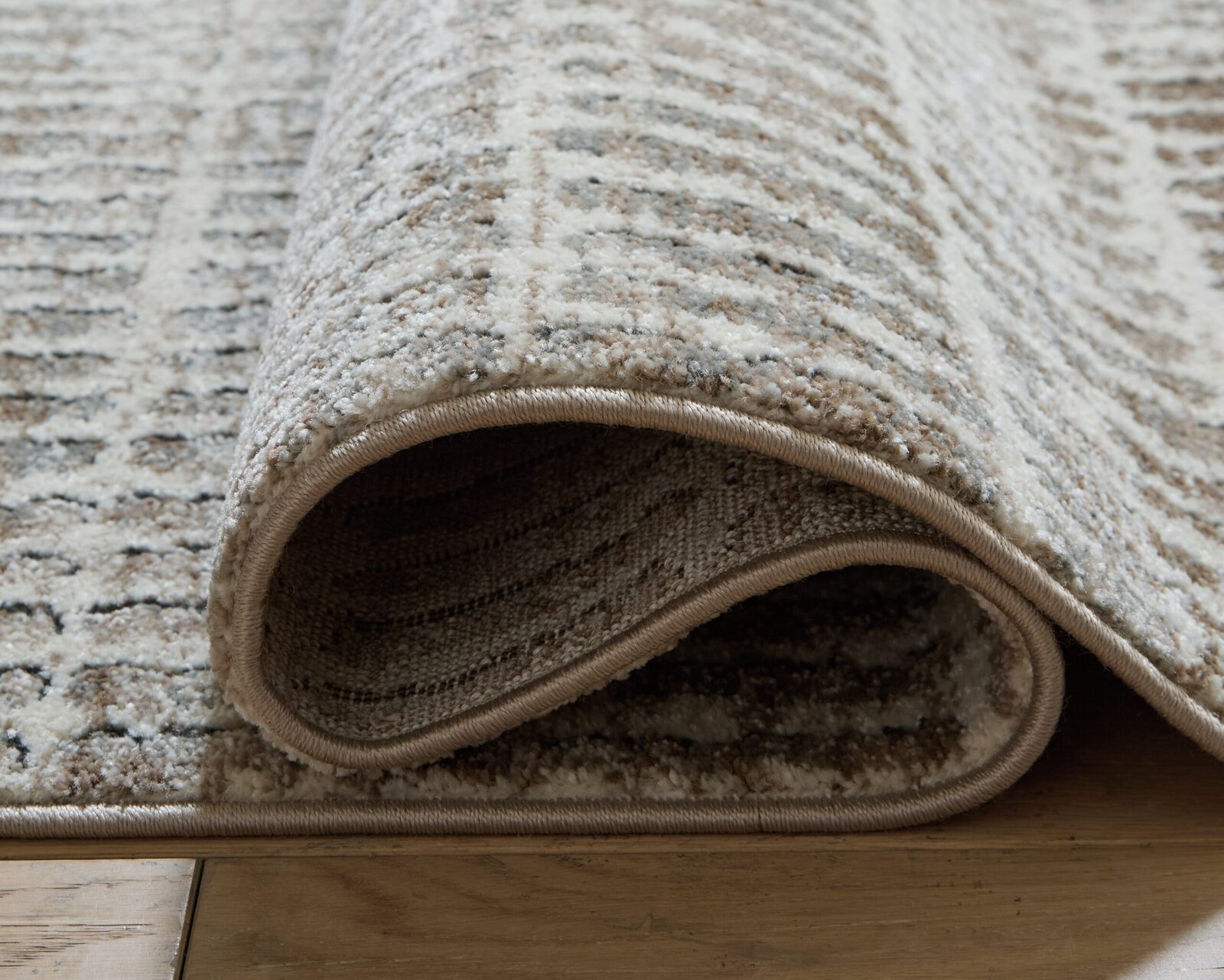 Fuadwick - Rug - Image 5