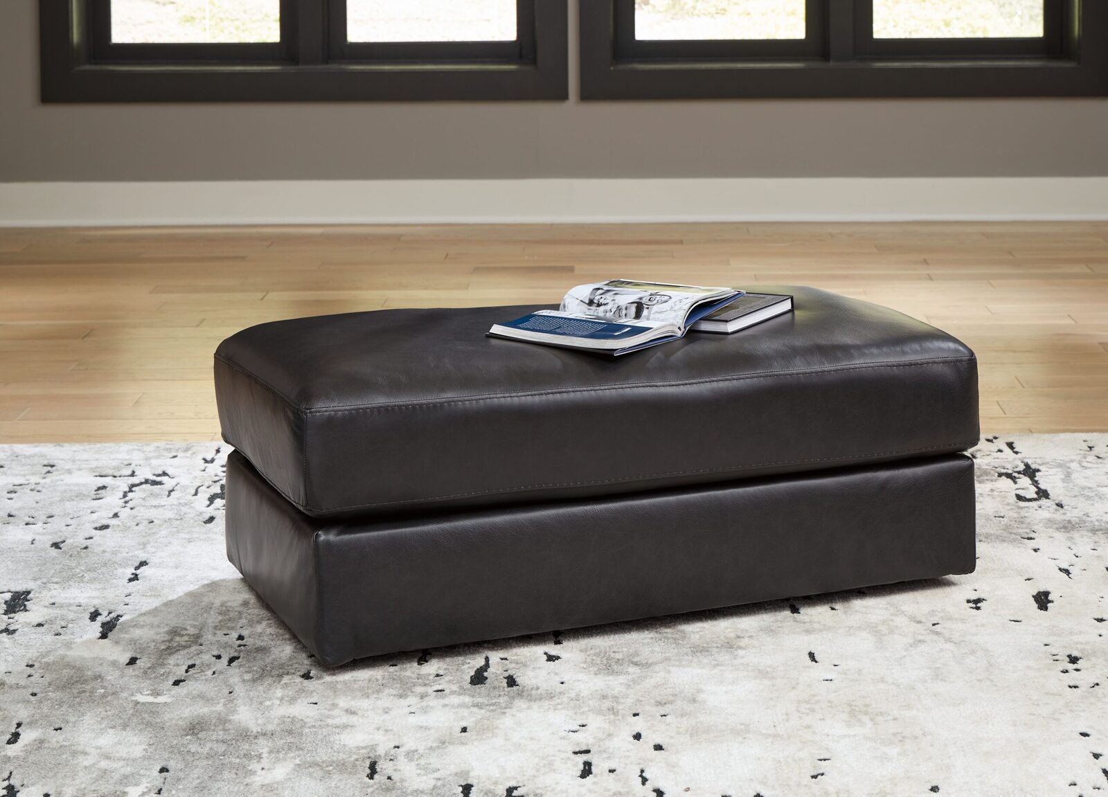 Amiata - Ottoman - Onyx - Image 2