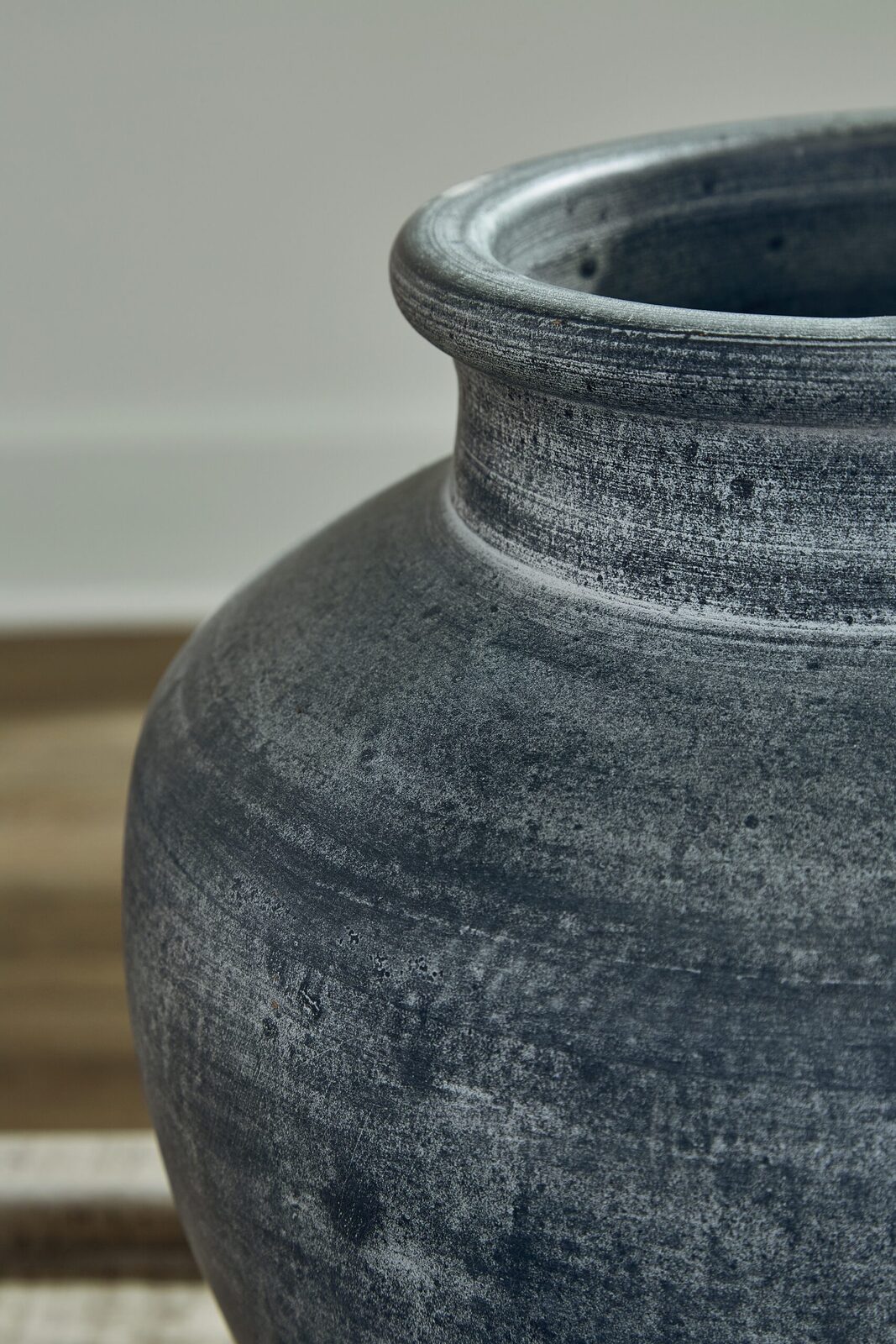 Meadie - 12" Vase - Image 5