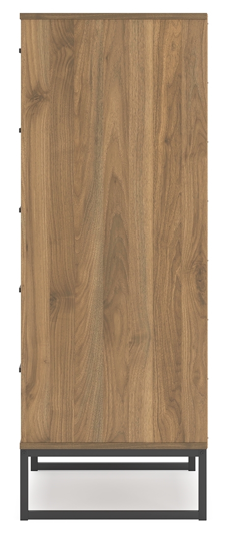 Deanlow - Five Drawer Chest - Honey - Image 6