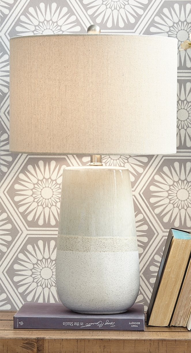 Shavon - Ceramic Table Lamp - Beige / White - Image 2