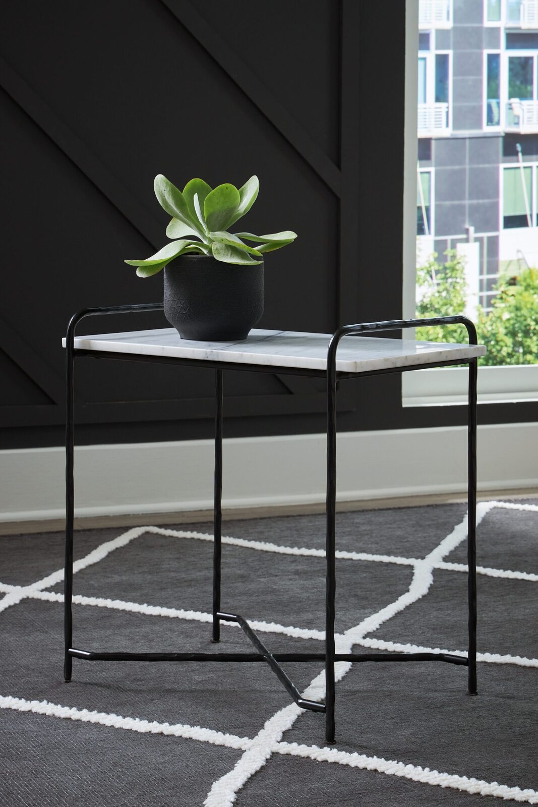 Ashber - Accent Table - White / Black - Image 2