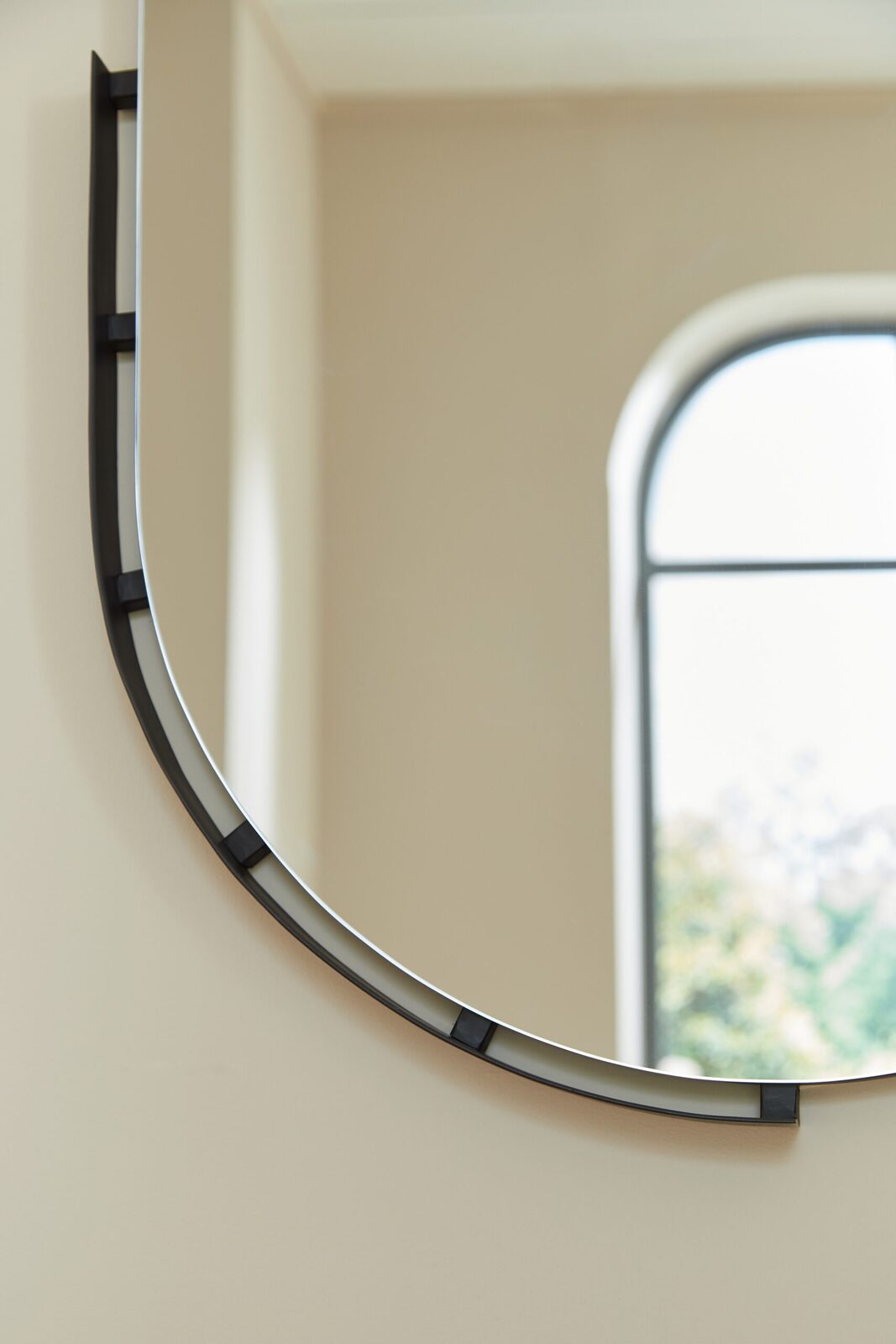 Valkings - Accent Mirror - Black - Image 6