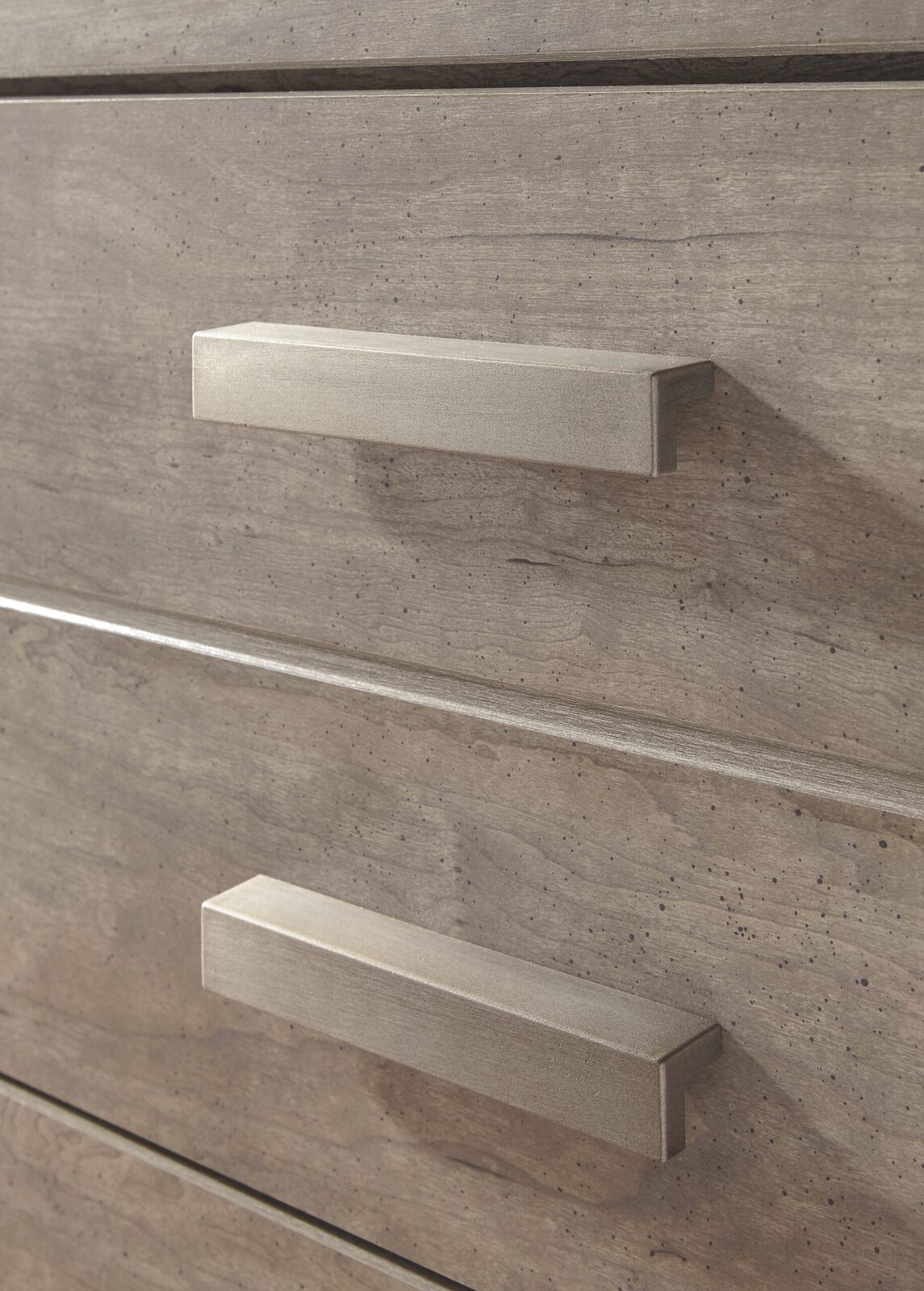 Culverbach - Five Drawer Chest - Gray - Image 7