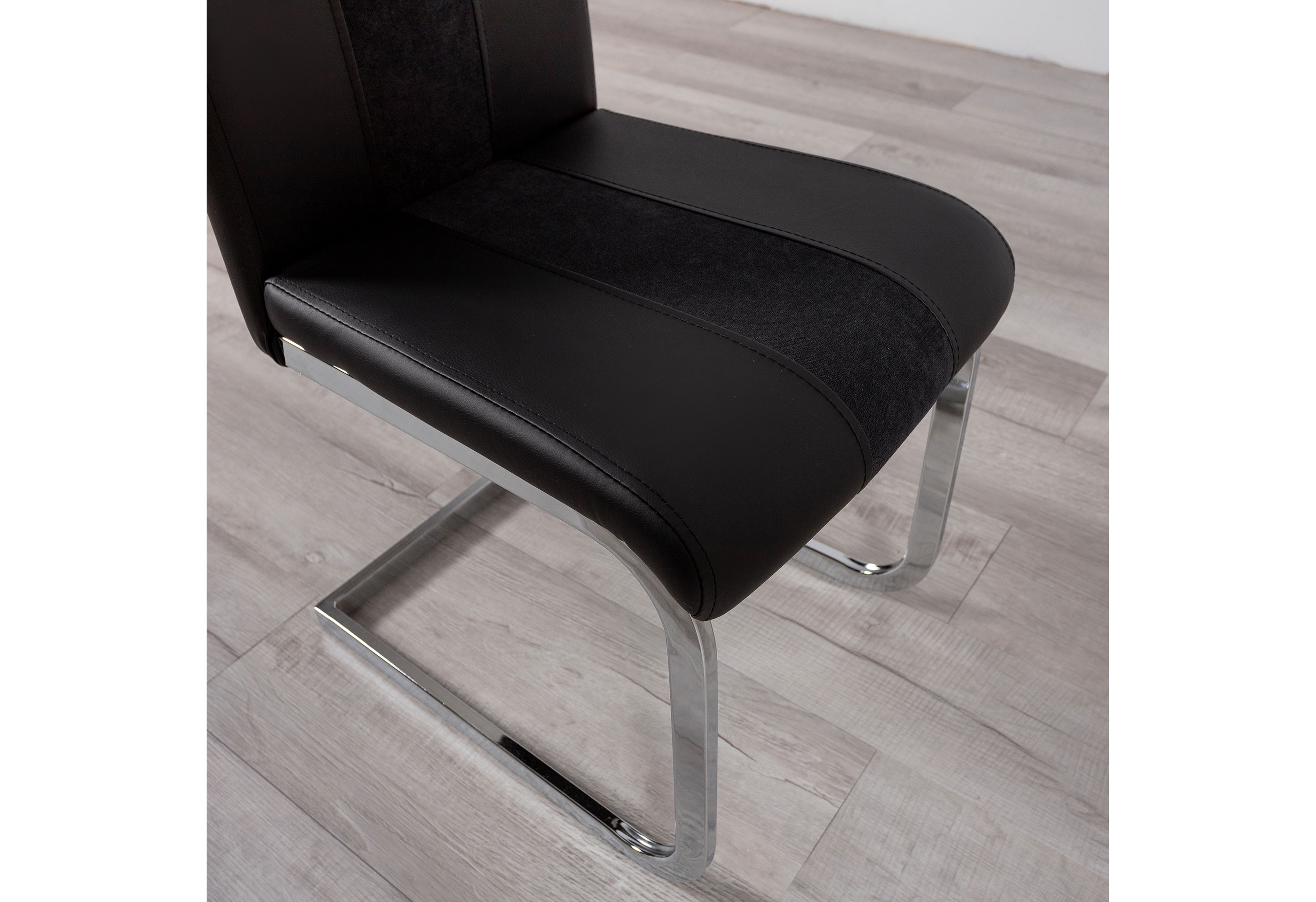 D915 - Dining Chair - Image 5