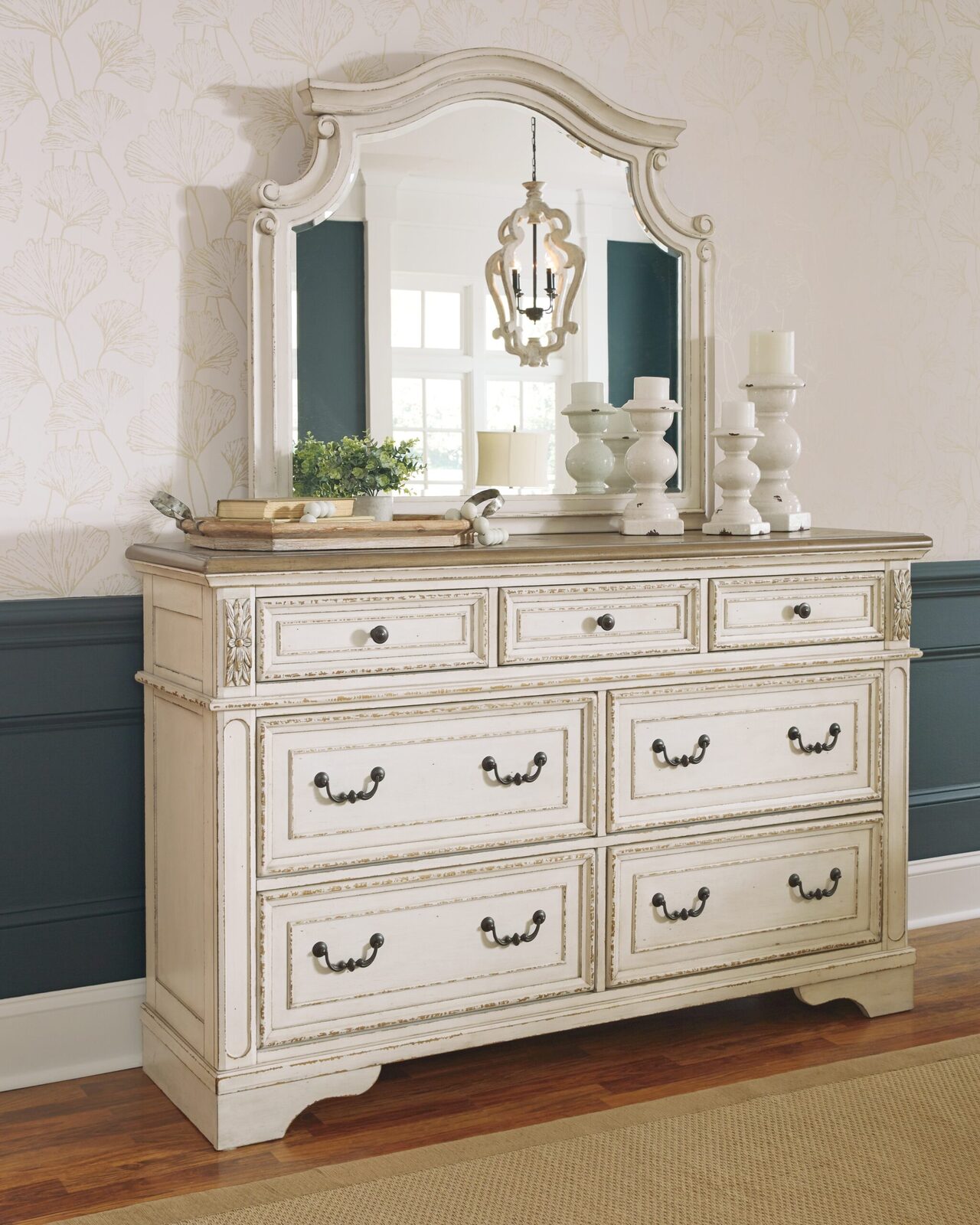 Realyn - Dresser - Image 17