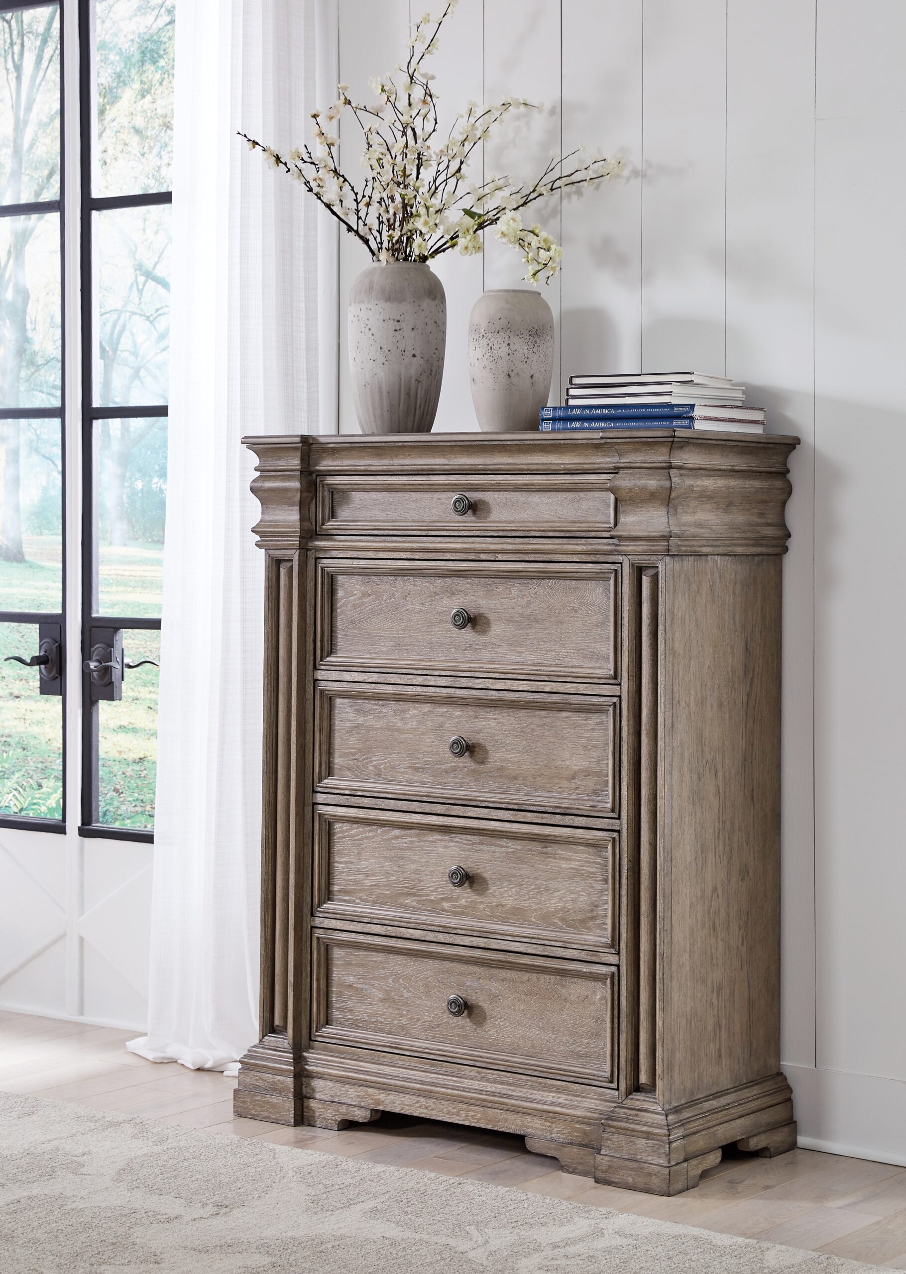 Blairhurst - Five Drawer Chest - Light Grayish Brown - Image 2
