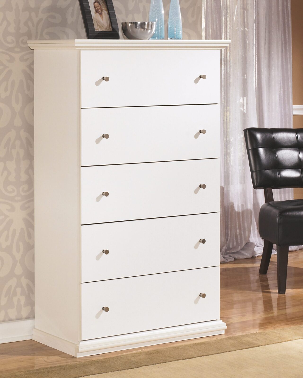 Bostwick Shoals - Five Drawer Chest - White - Image 2