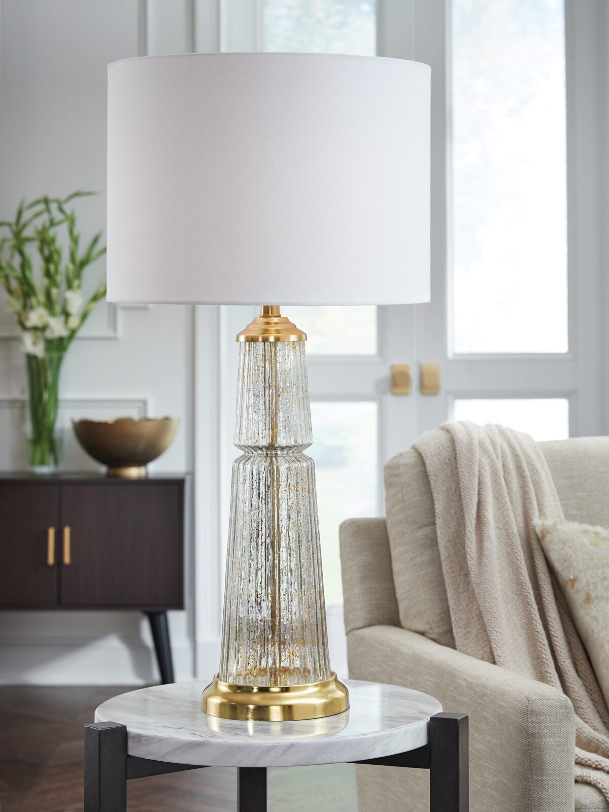 Bakersboro - Glass Table Lamp - Clear / Gold Finish - Image 2