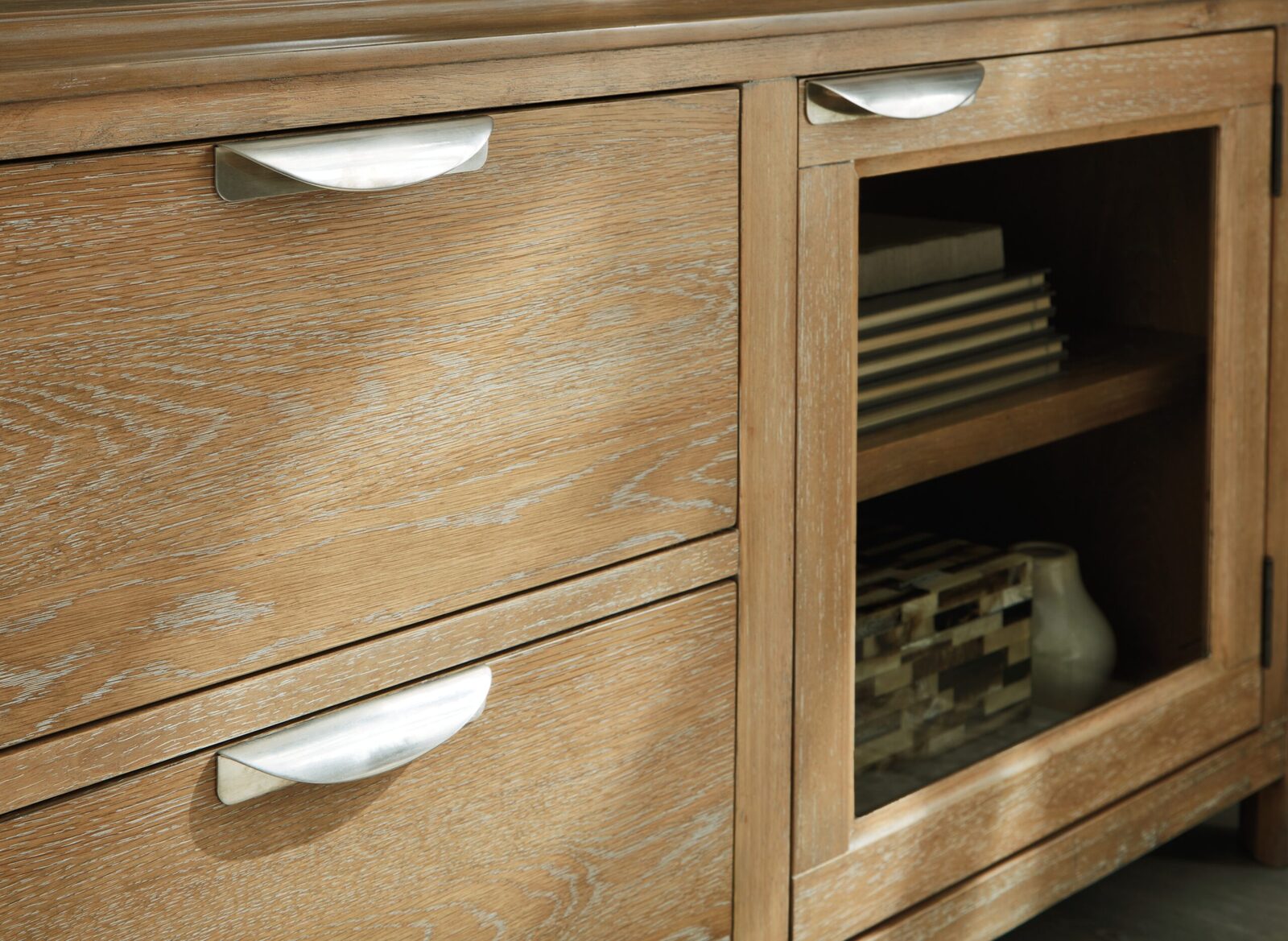 Rencott - Extra Large TV Stand - Light Brown - Image 6