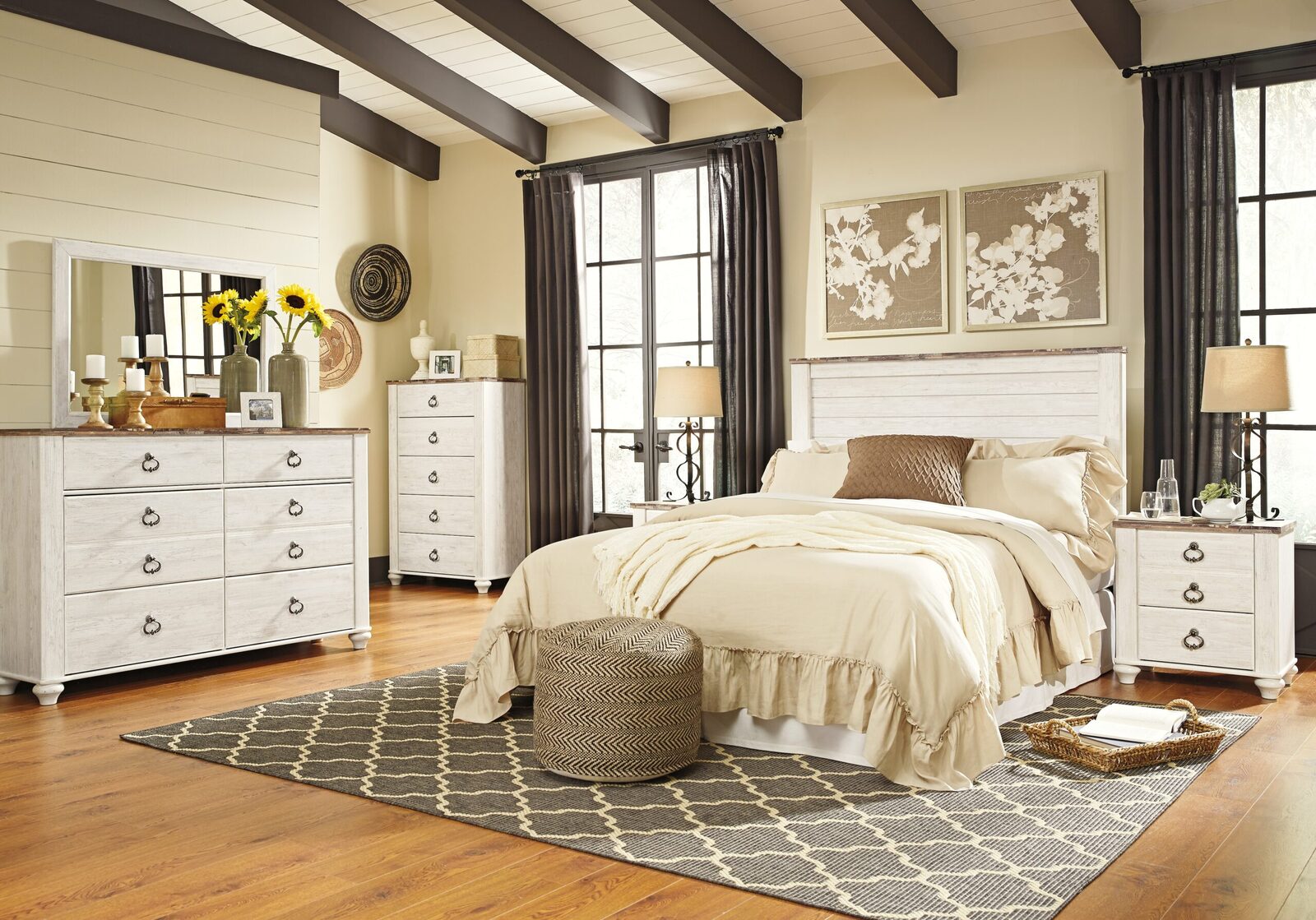 Willowton - Five Drawer Chest - Brown / Beige / White - Image 4