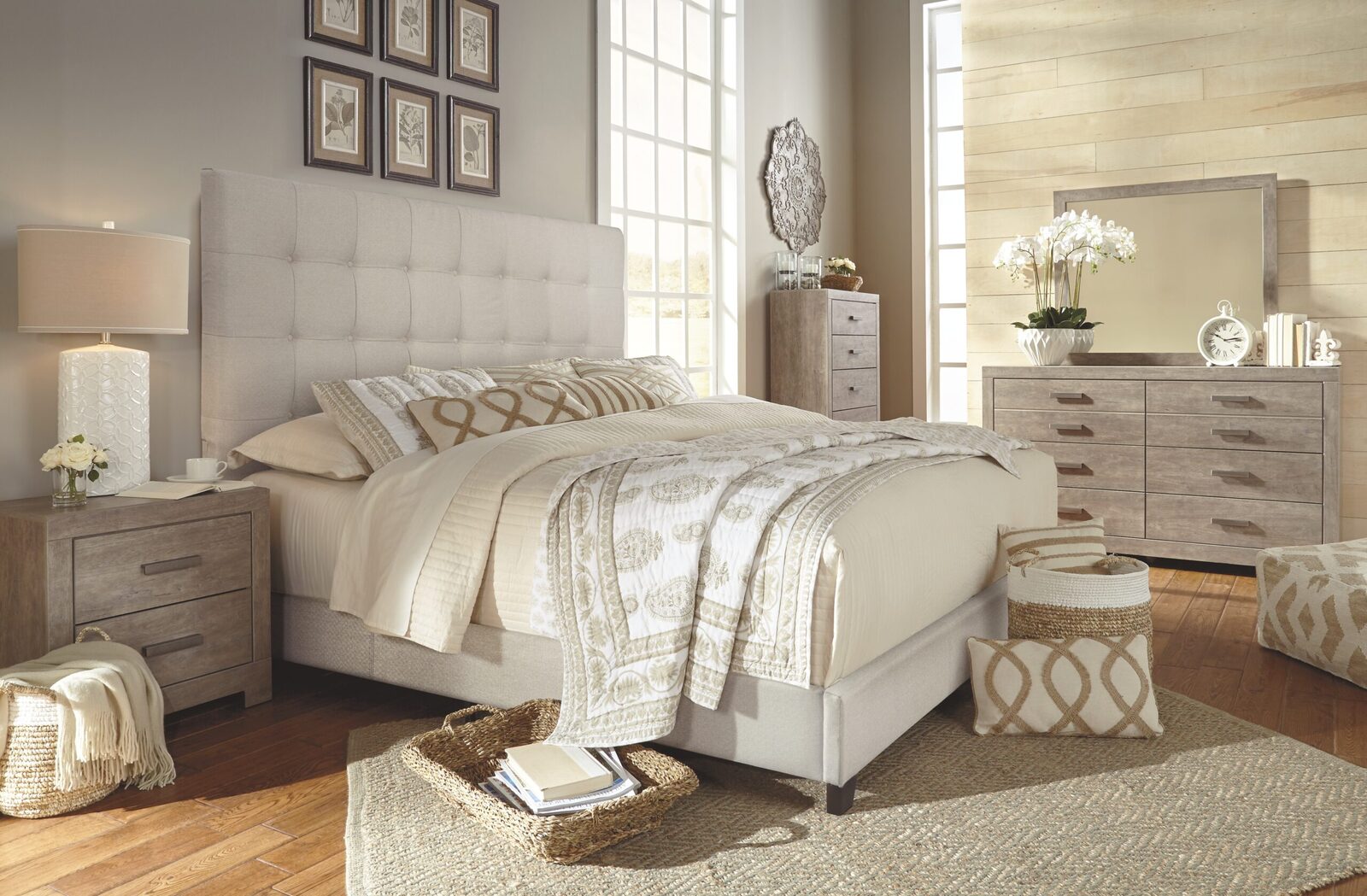 Dolante - Upholstered Bed - Image 8
