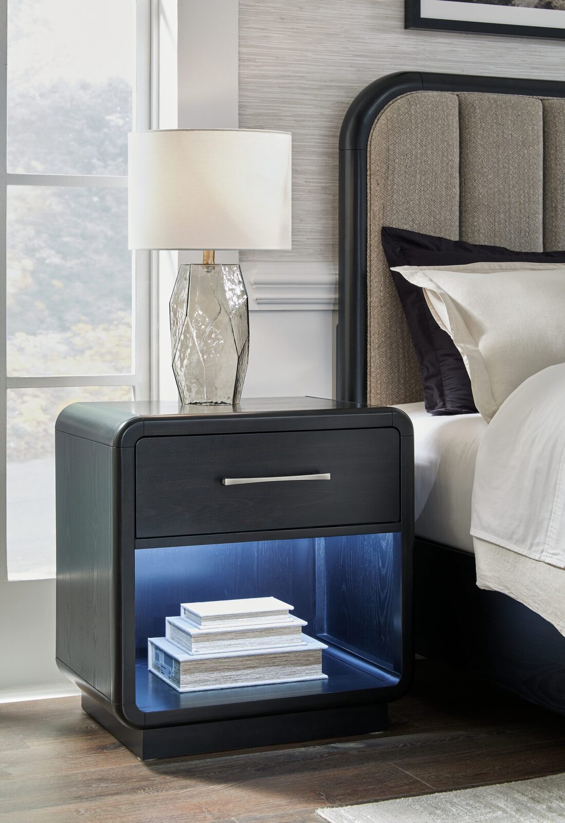 Rowanbeck - One Drawer Night Stand - Black - Image 2