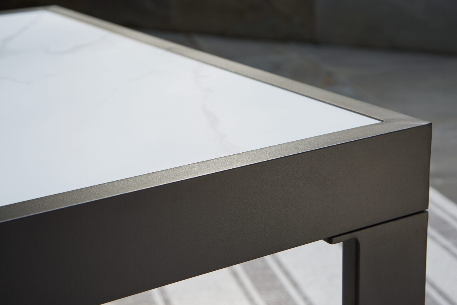 Beachloft - Square Cocktail Table - Black / Gray - Image 6