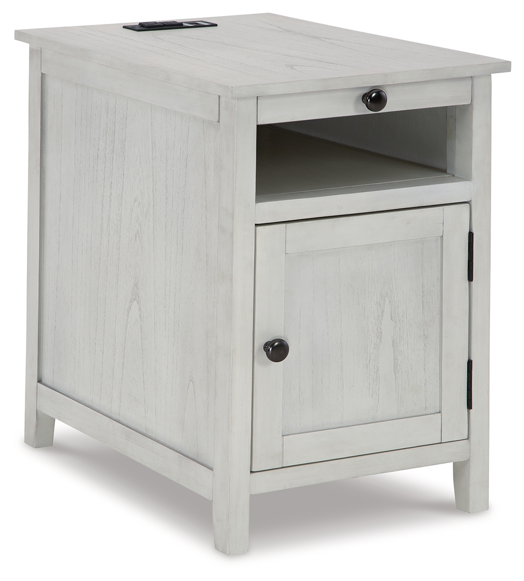 Treytown - Chair Side End Table - Image 2