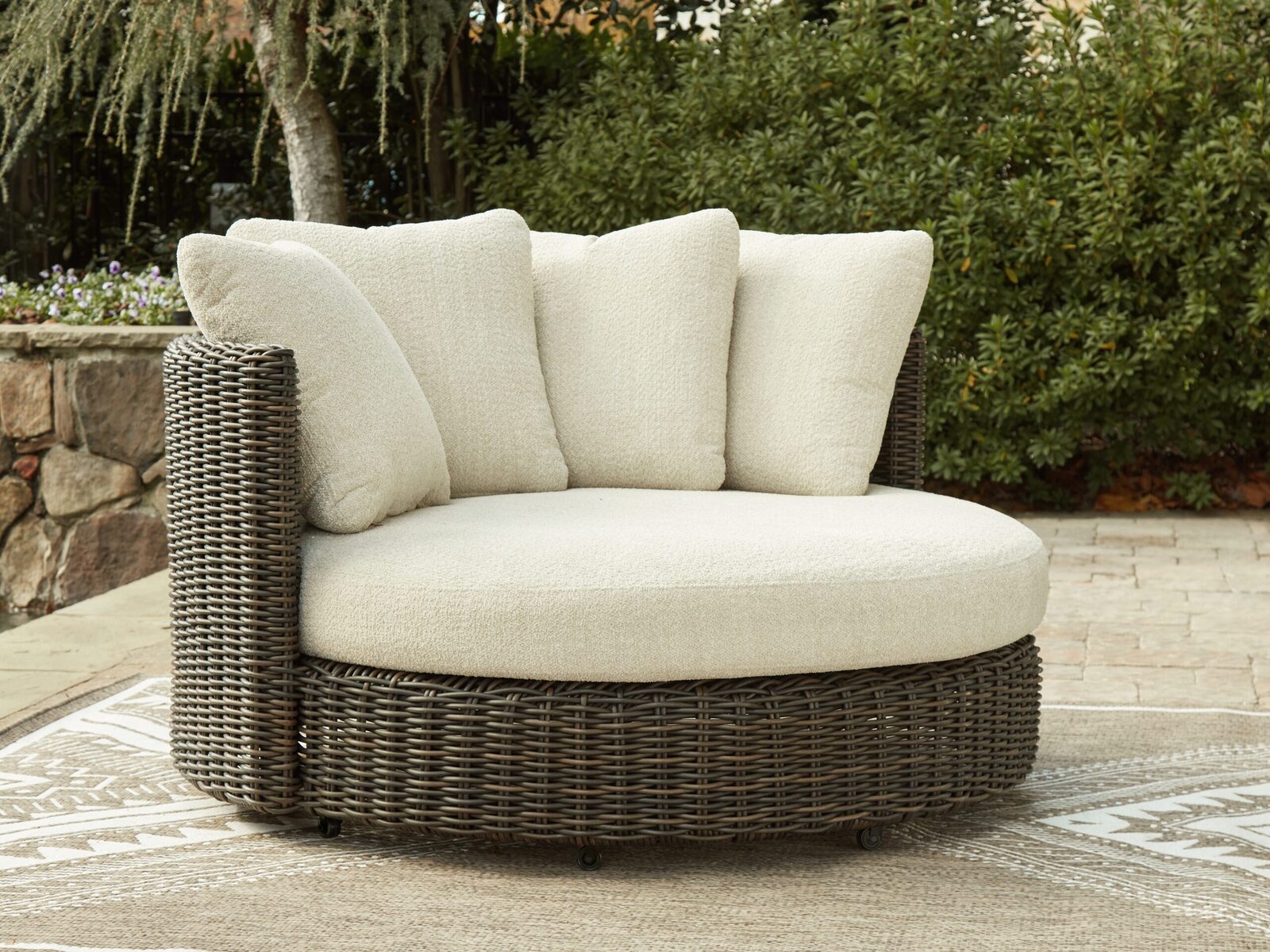 Kimora - Swivel Lounge Chair With Cushion - Beige / Dark Brown - Image 2